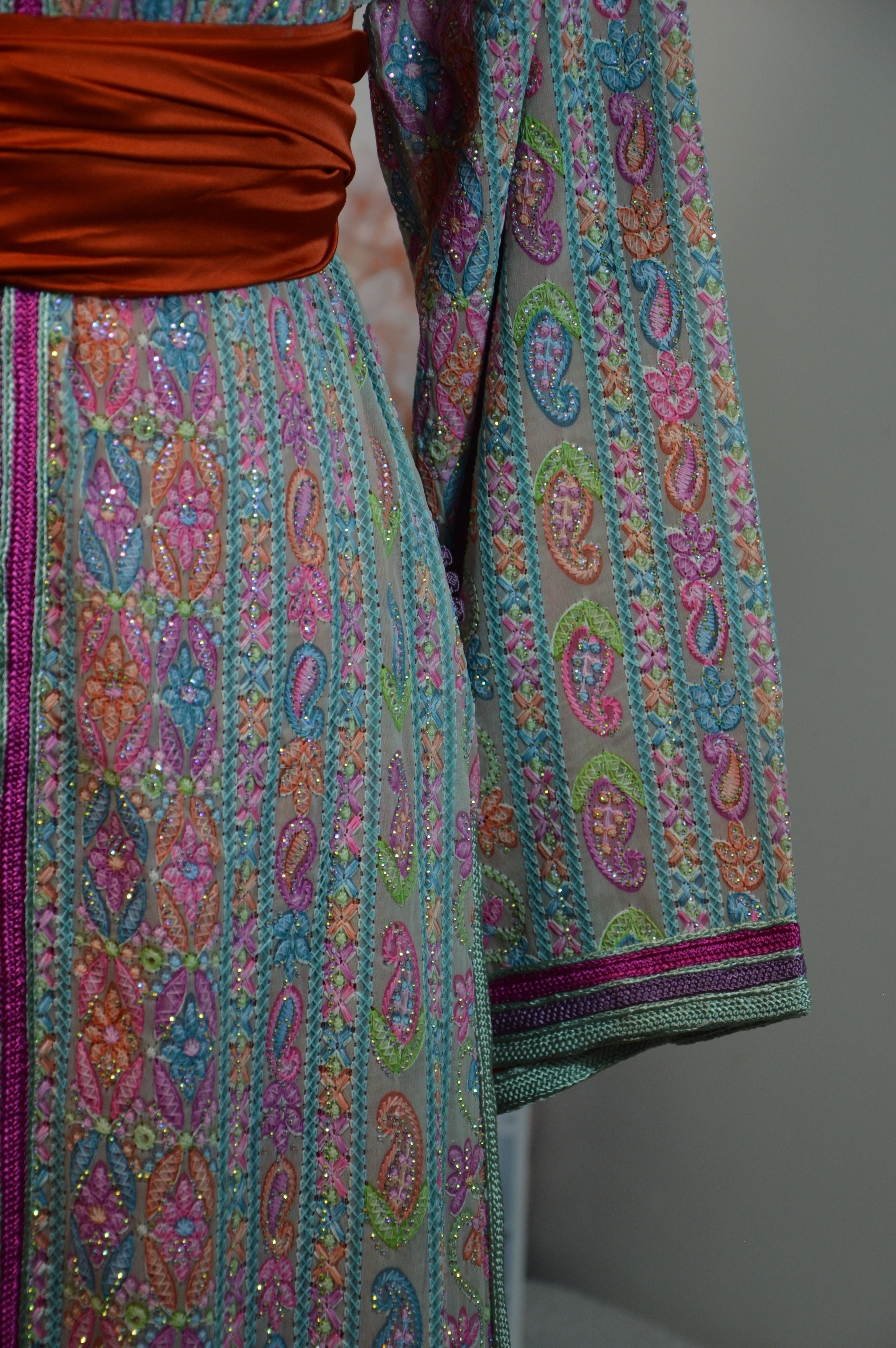 TAKCHITA SARI SCINTILLANTE MULTICOLORE – ÉDITION LUXE