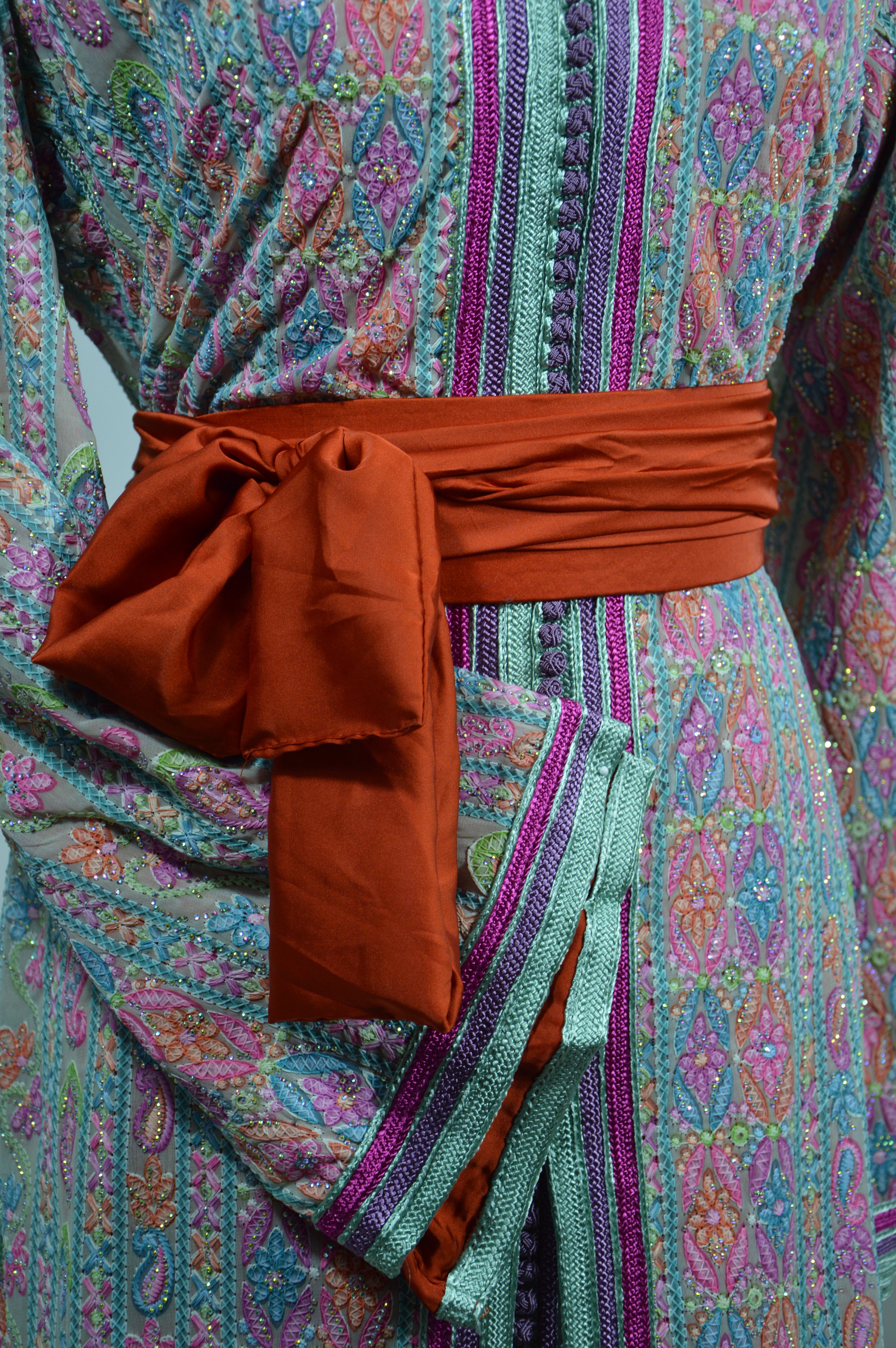 TAKCHITA SARI SCINTILLANTE MULTICOLORE – ÉDITION LUXE