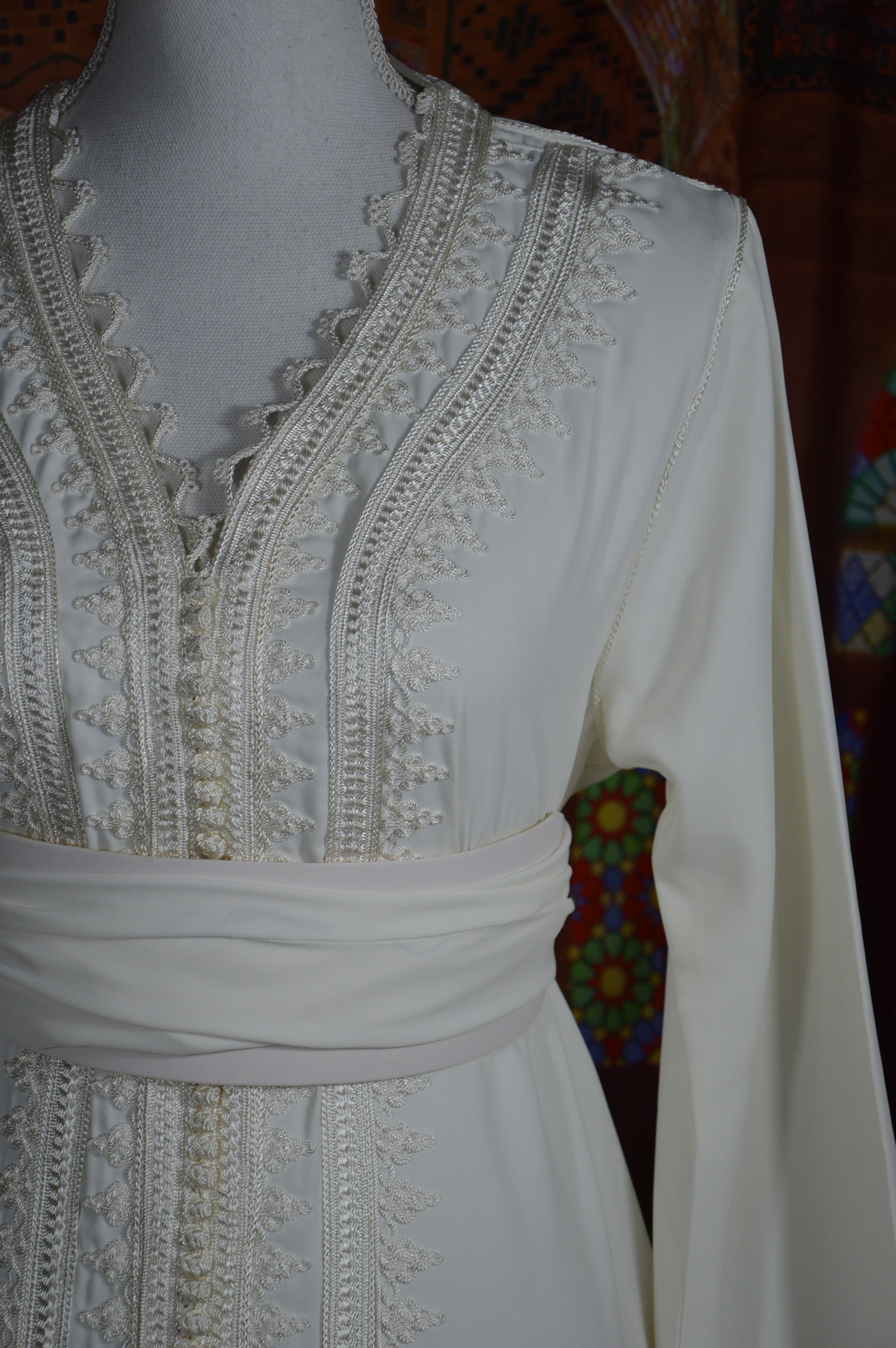 Caftan MALAIK Brodé Blanc - Caftan Marocain de Luxe