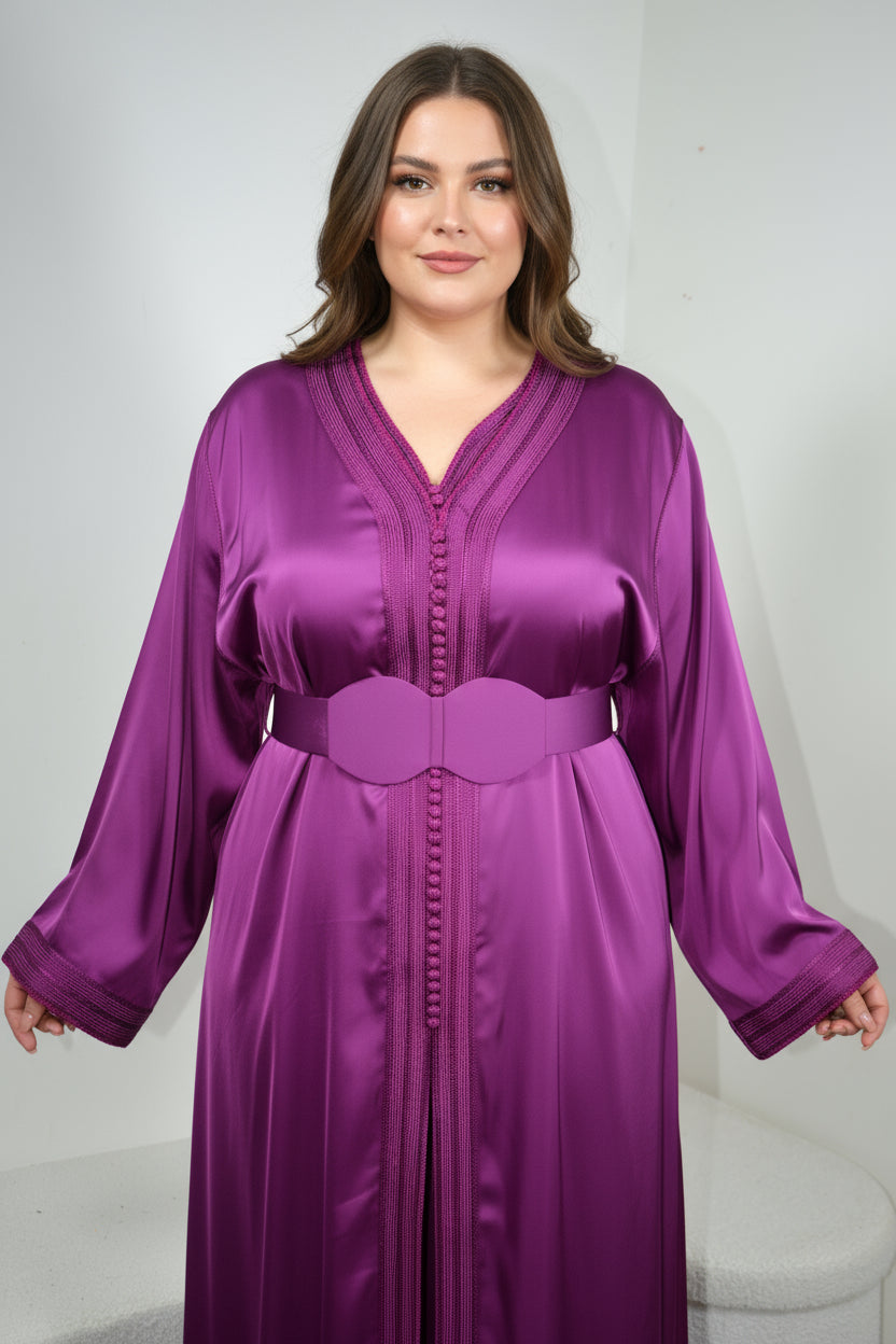 TAKCHITA SATIN PRUNE – ÉLÉGANCE RAFFINÉE