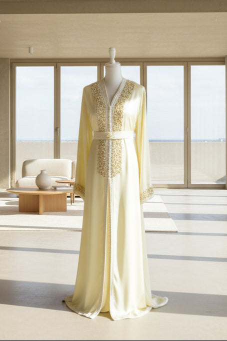 Takchita Perle Crème - Caftan Marocain de Luxe