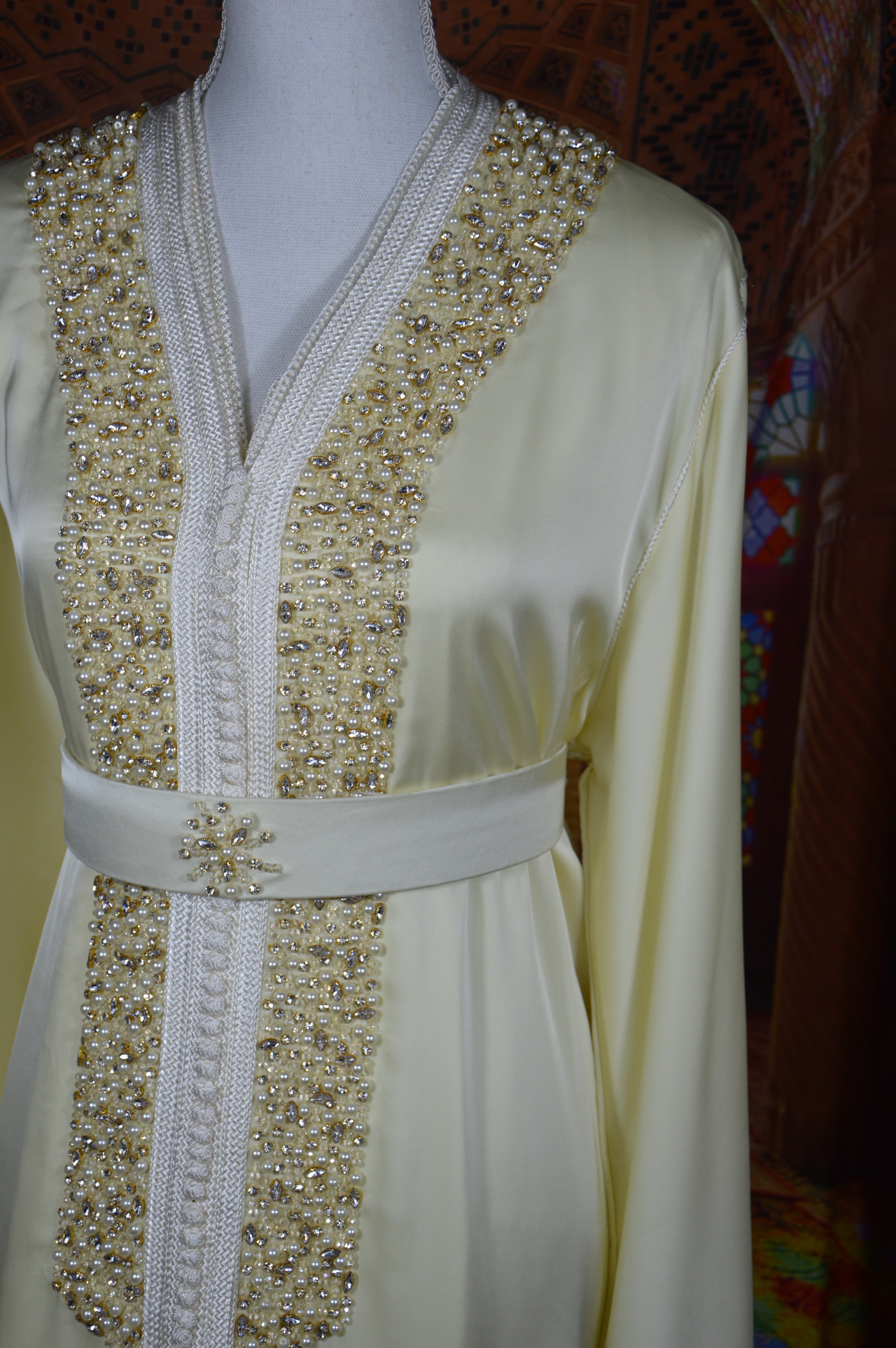 Takchita Perle Crème - Caftan Marocain de Luxe