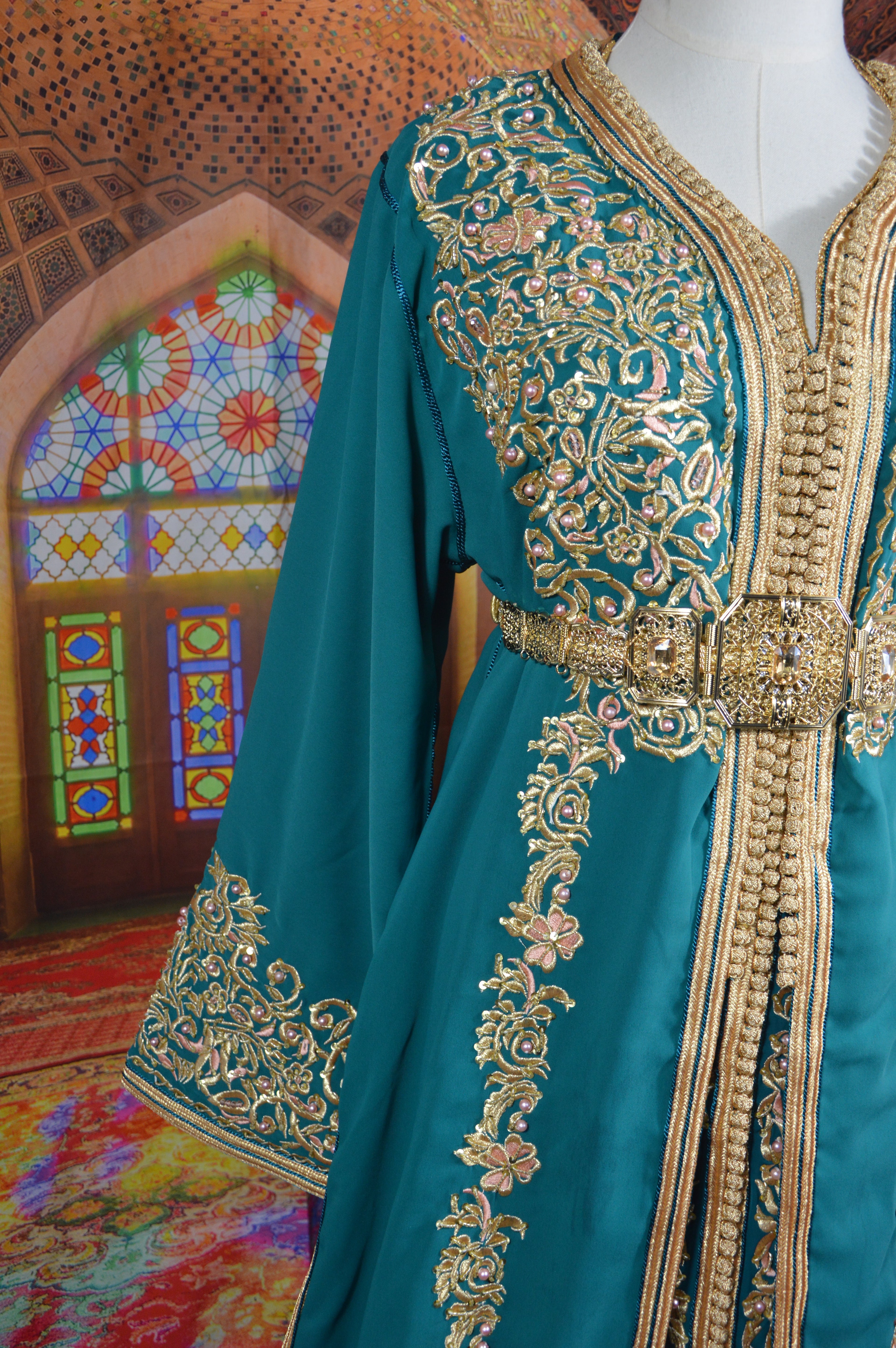 CAFTAN ROYAL BLEU CANARD PERLÉE BRODÉE - LUXE MAROCAIN