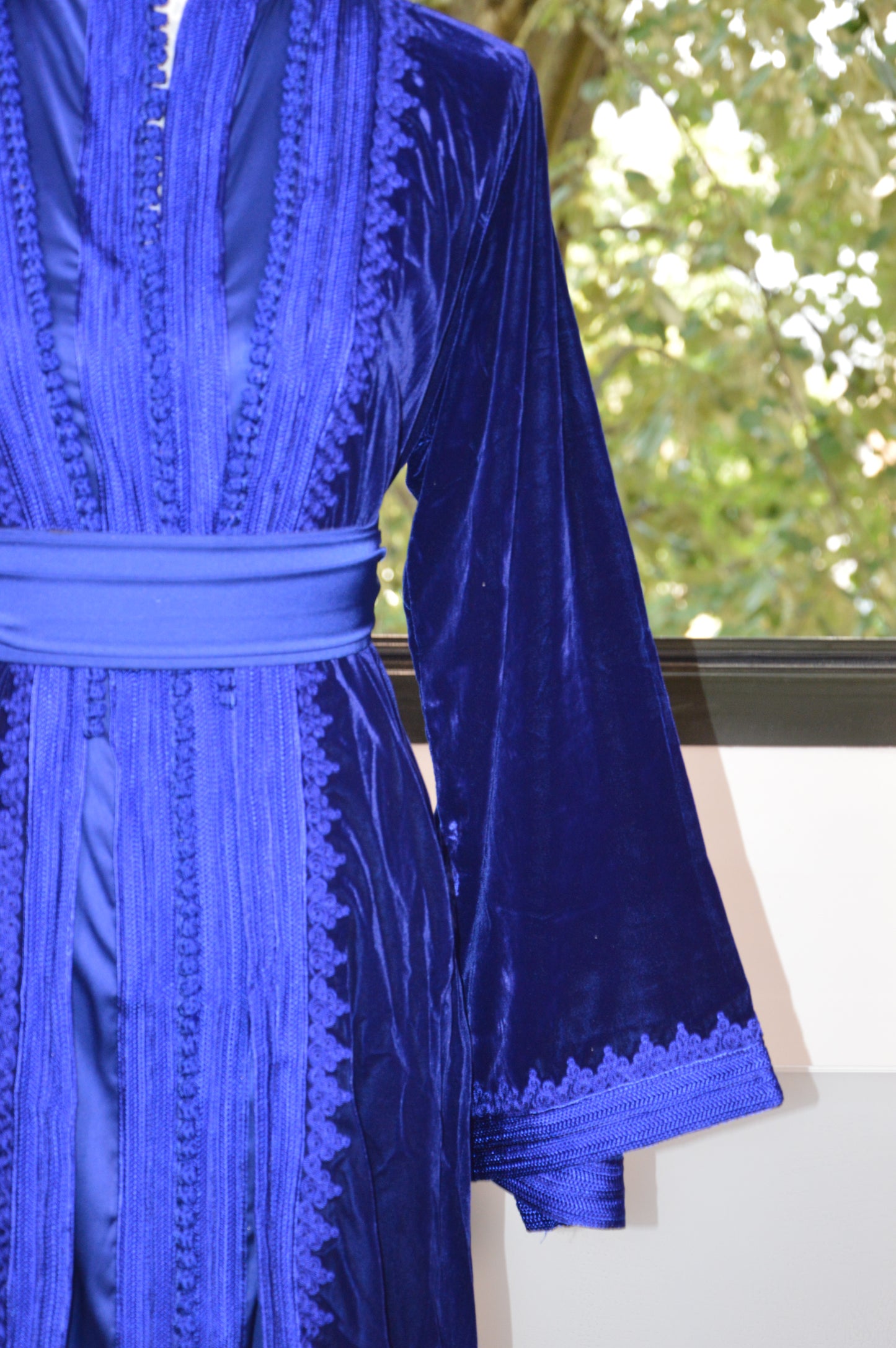 Takchita Col Montant Velours Bleu Roi