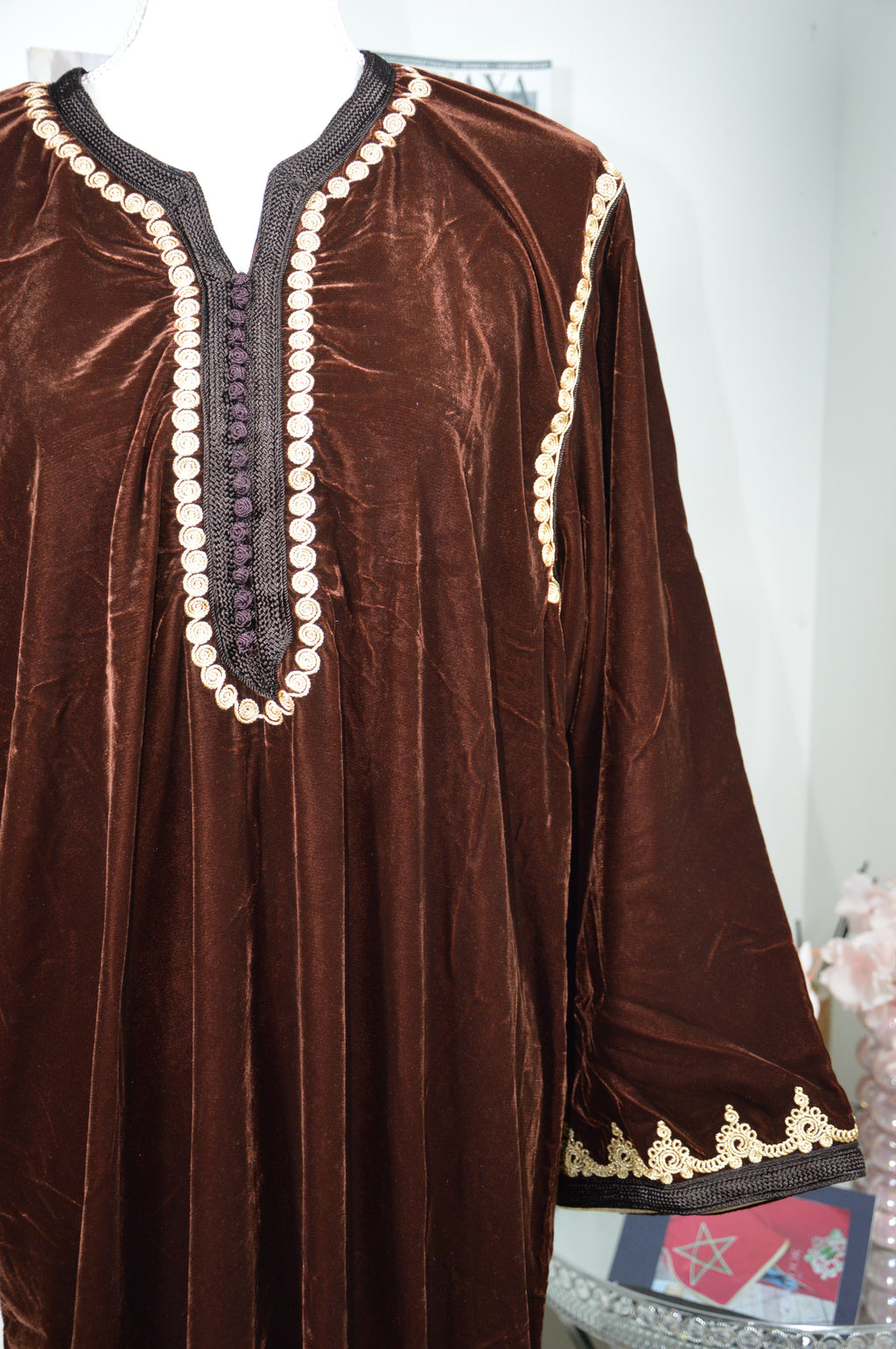 Gandoura Velours Marron – Broderies Dorées