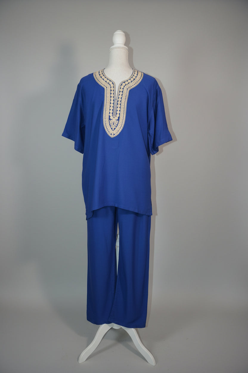 Ensemble Lin Bleu Roi – Broderie Blanche