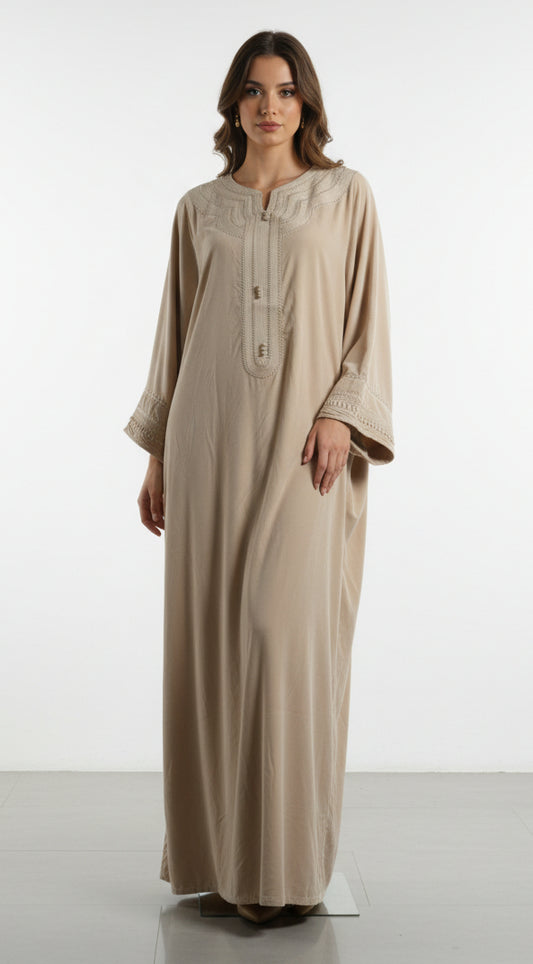 Gandoura Velours Beige Brodée - Élégance Marocaine