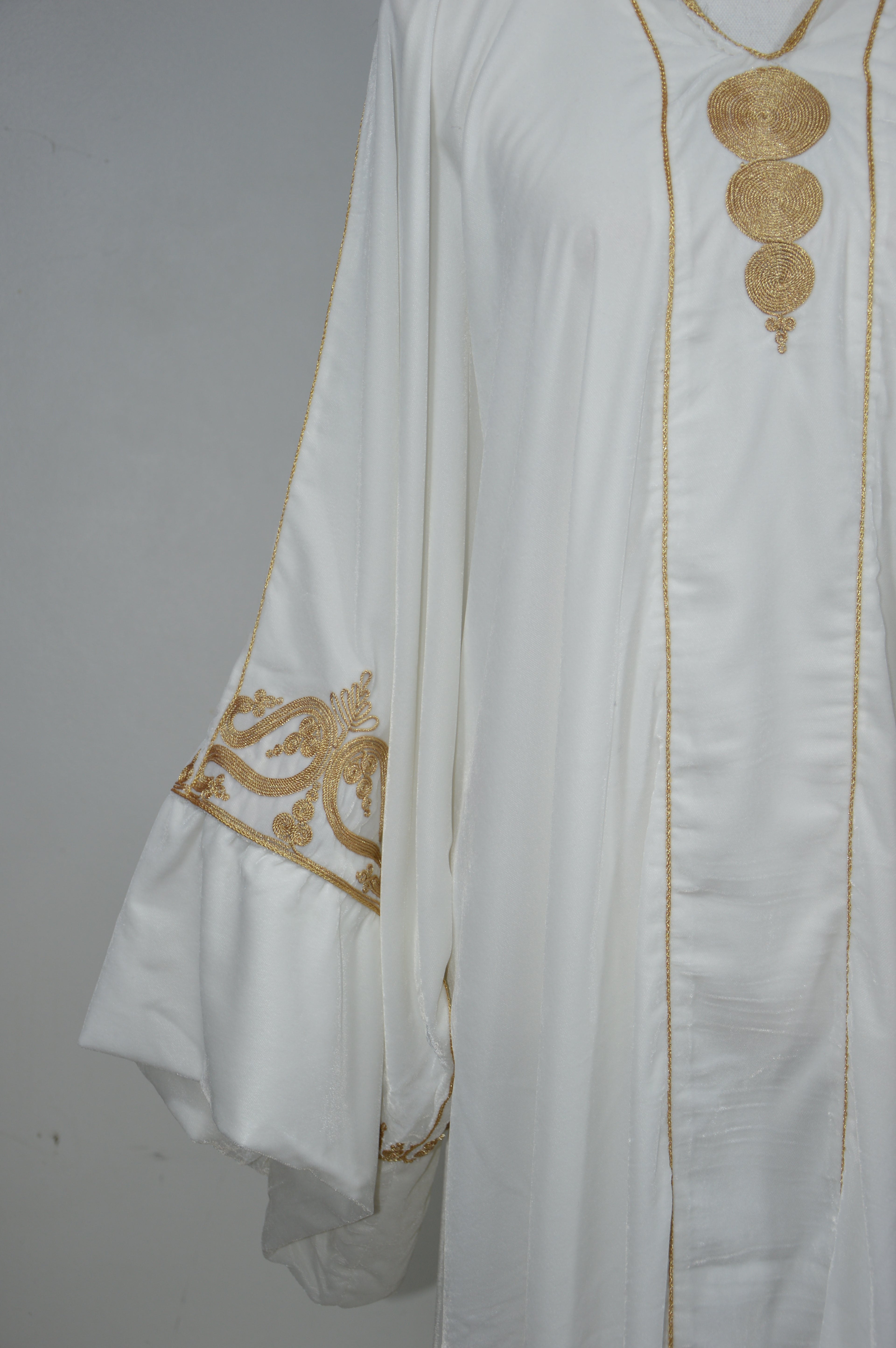 JELLABA VELOURS BLANC BRODE OR