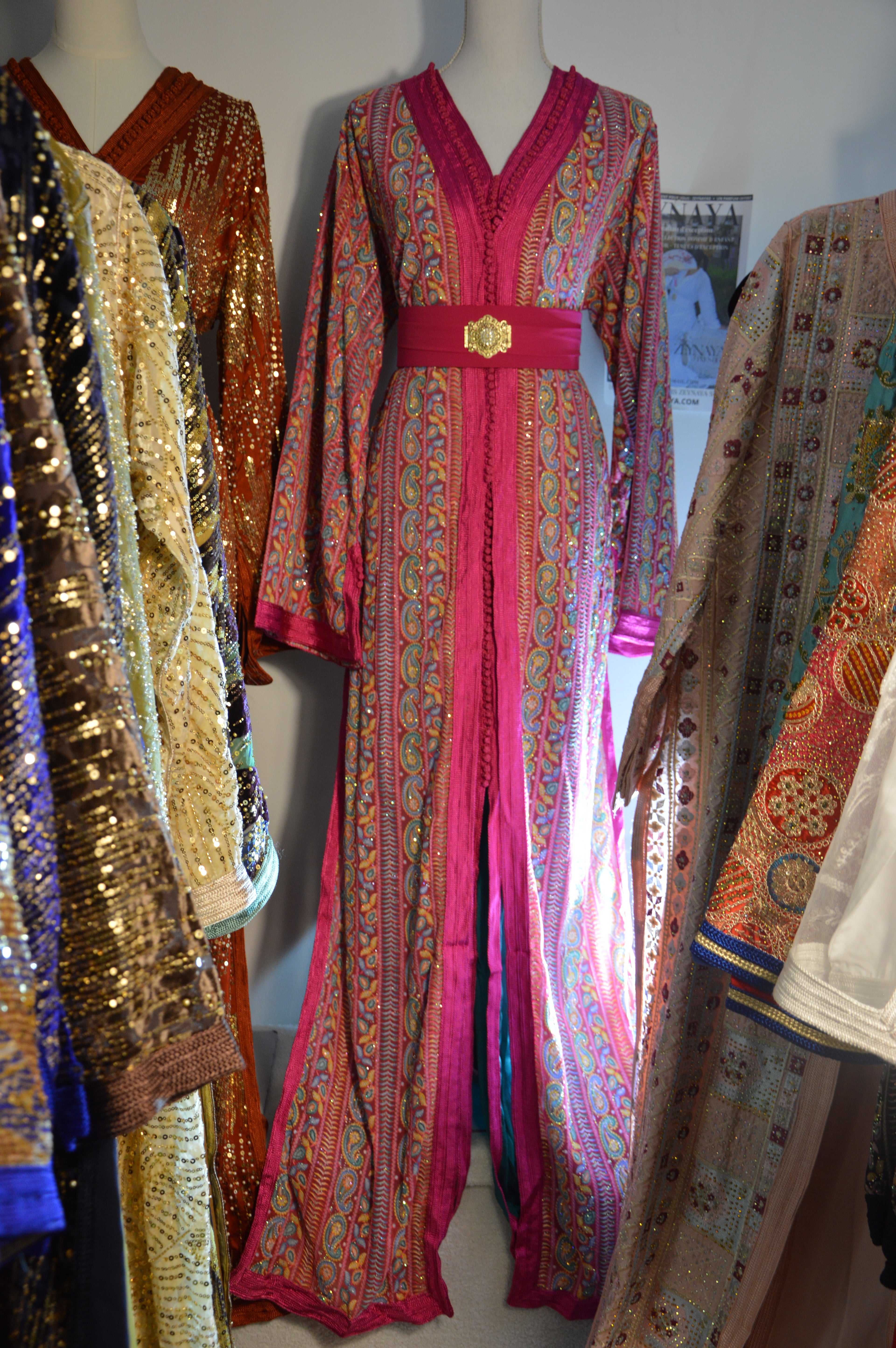 Takchita sari rose fuchsia luxe - vue complète