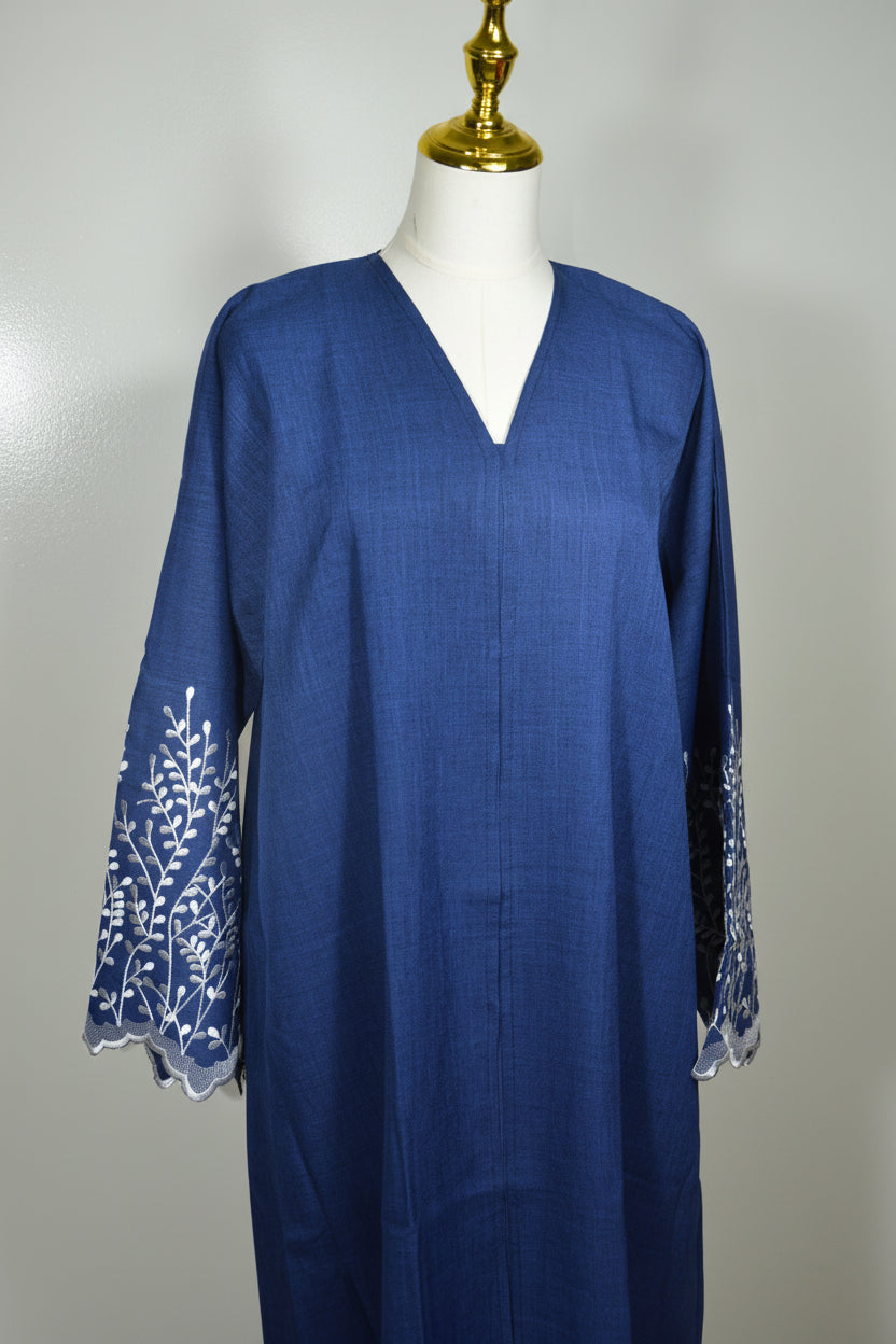 Abaya Bleu brode blanc de fleur - collection dubai