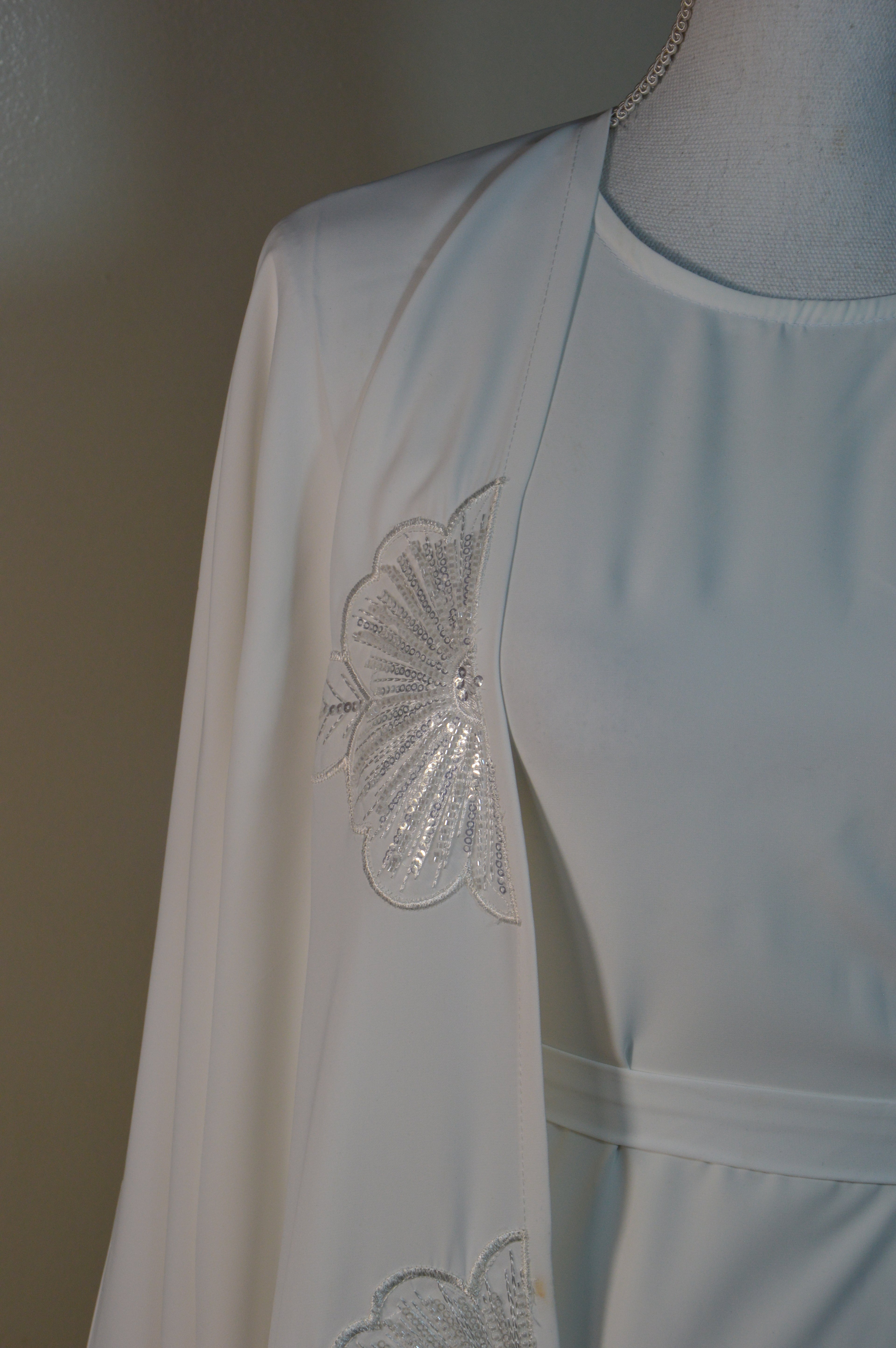 Abaya Kimono Blanc Fleurs de Sequins