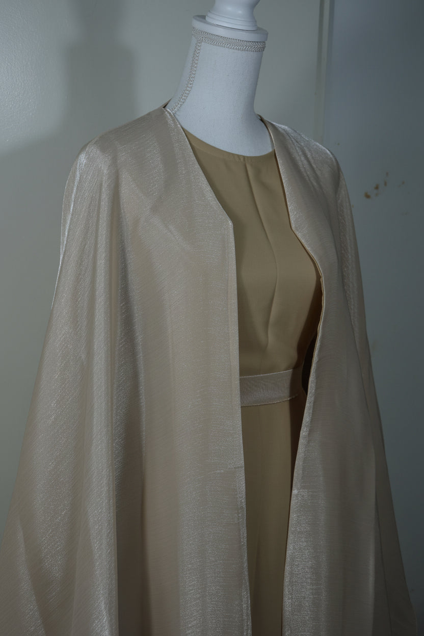 Abaya Kimono Beige Dos Brodé Or - Raffinement Doré