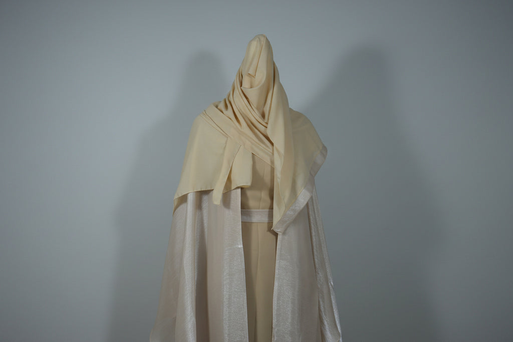 Abaya Kimono Beige Dos Brodé Or - Raffinement Doré