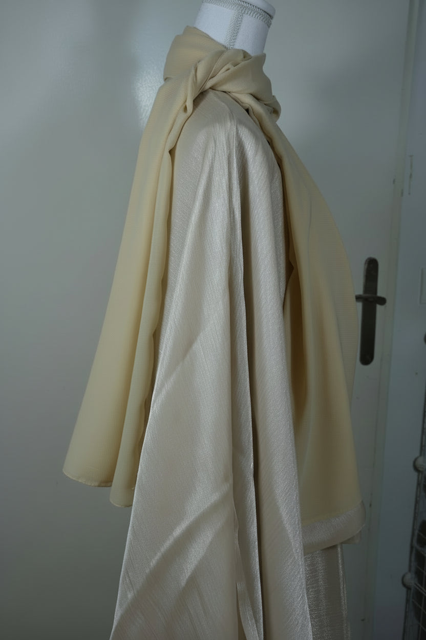 Abaya Kimono Beige Dos Brodé Or - Raffinement Doré