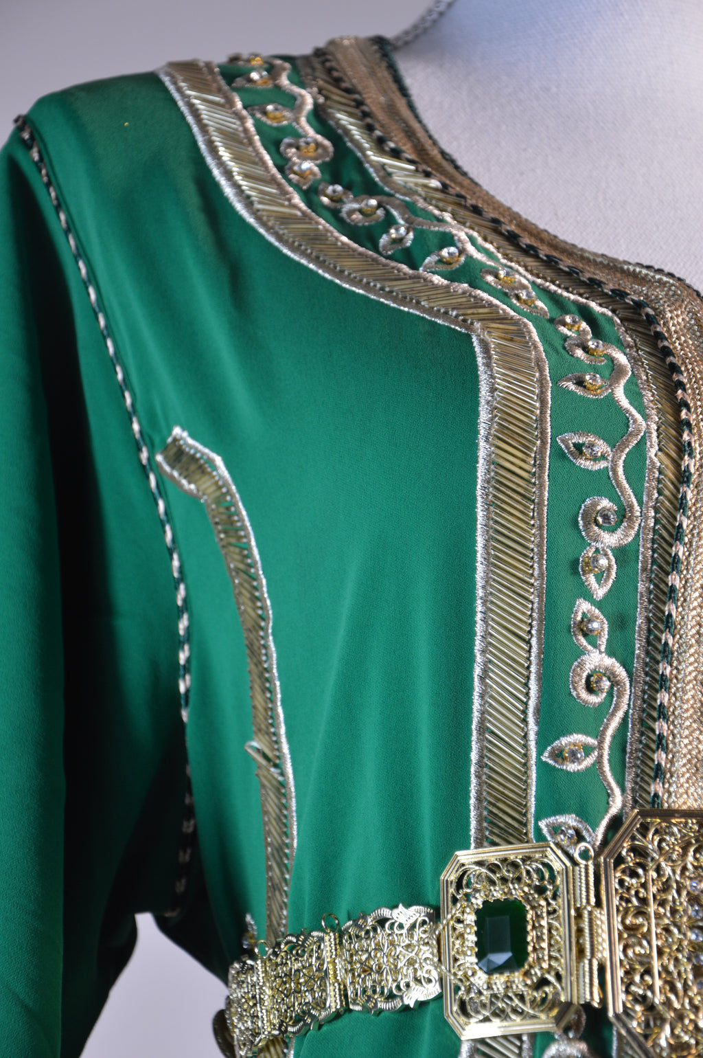 Caftan vert luxe – Sfifa dorée | Zeynaya Prestige