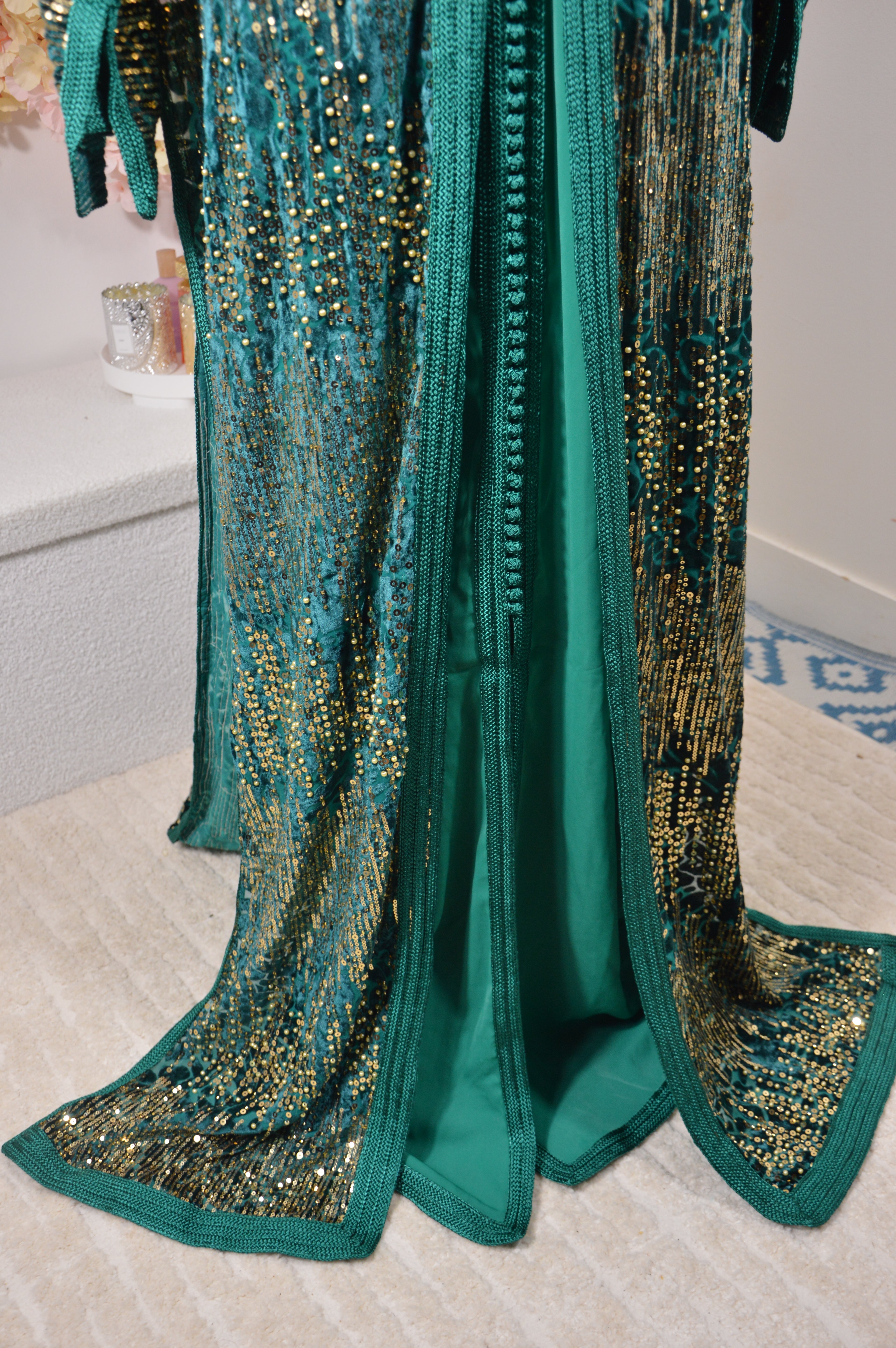 Takchita velours à sequins Vert Émeraude « Éclat d’Émeraude »