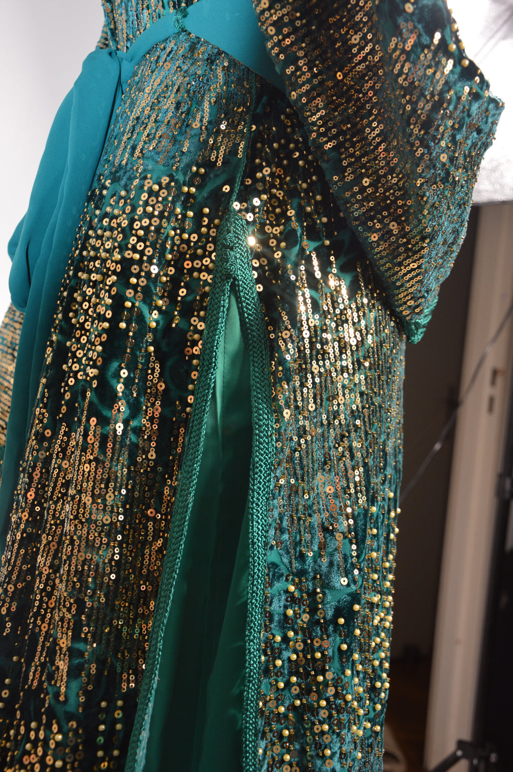 Takchita velours à sequins Vert Émeraude « Éclat d’Émeraude »