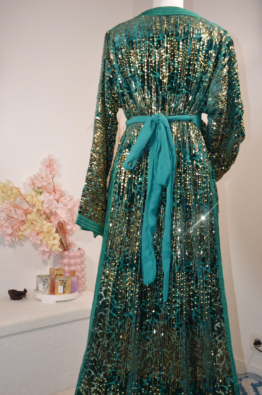 Takchita velours à sequins Vert Émeraude « Éclat d’Émeraude »