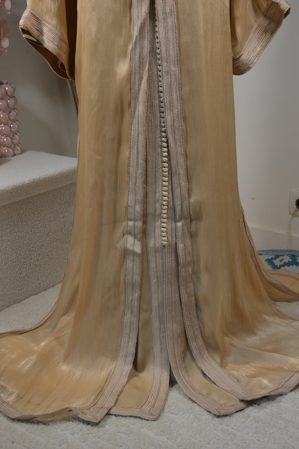 Takchita organza lamé Champagne doré (avec ceinture rigide)