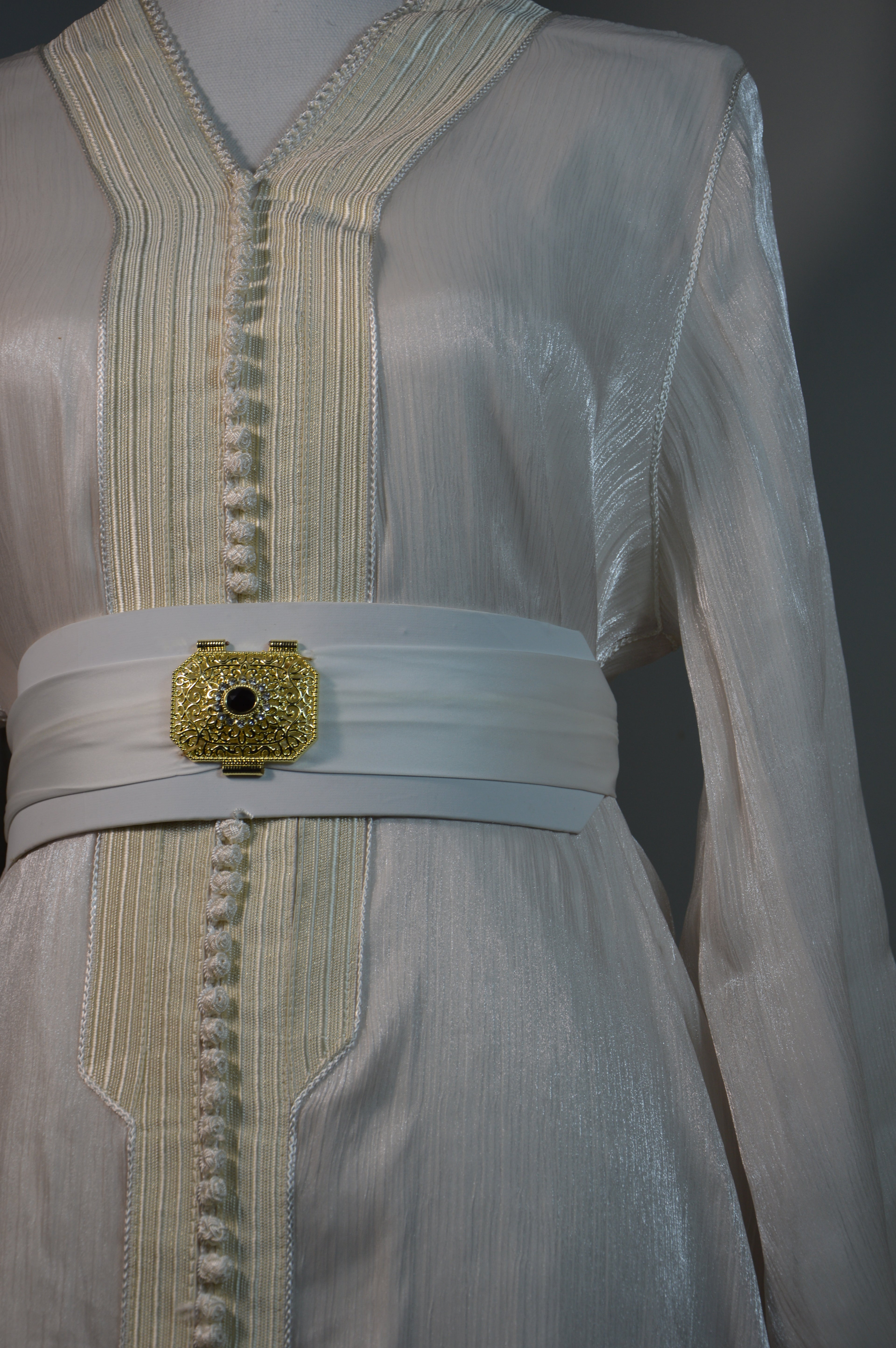 Caftan Organza blanc satiné