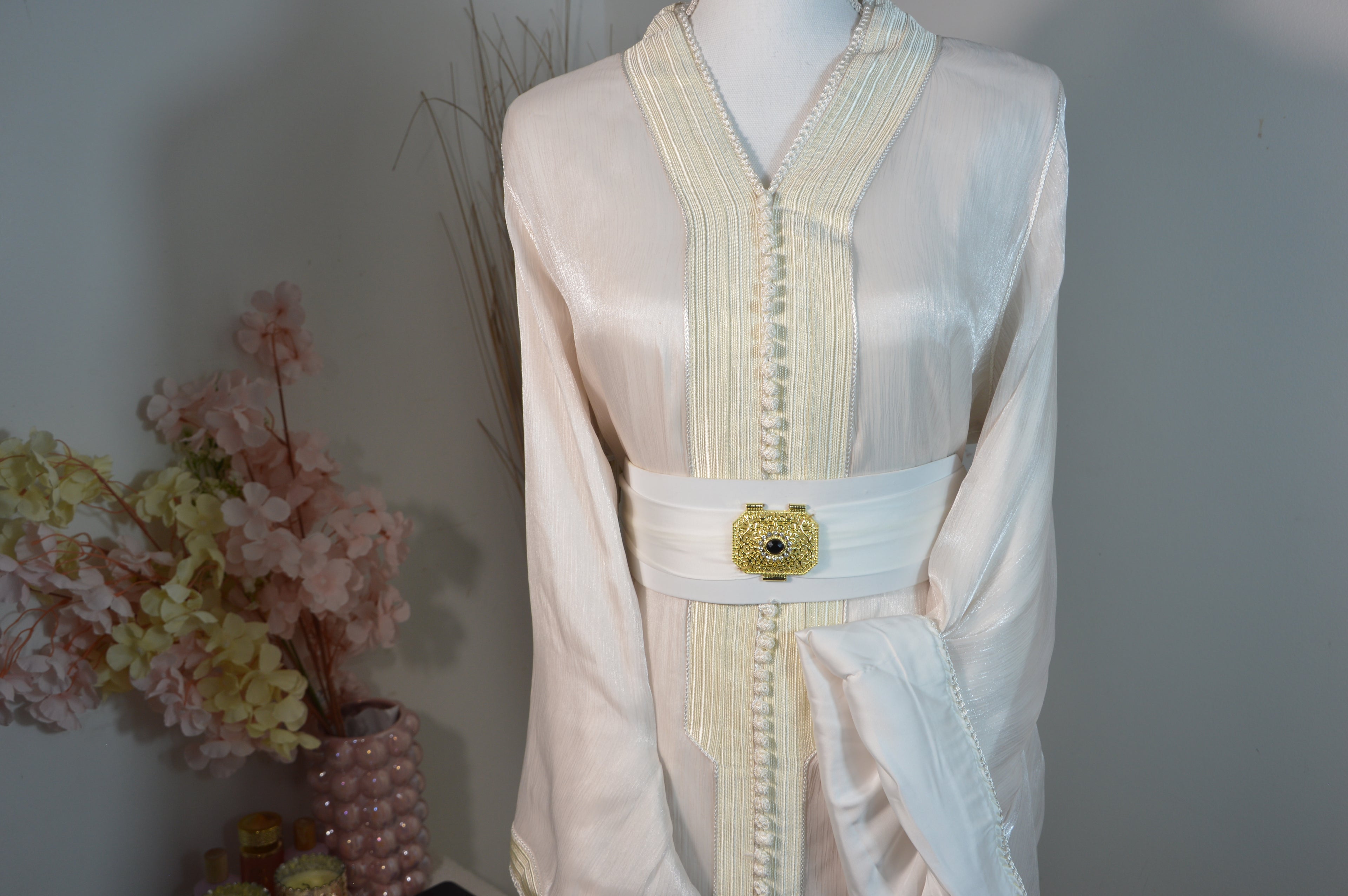 Caftan Organza blanc satiné