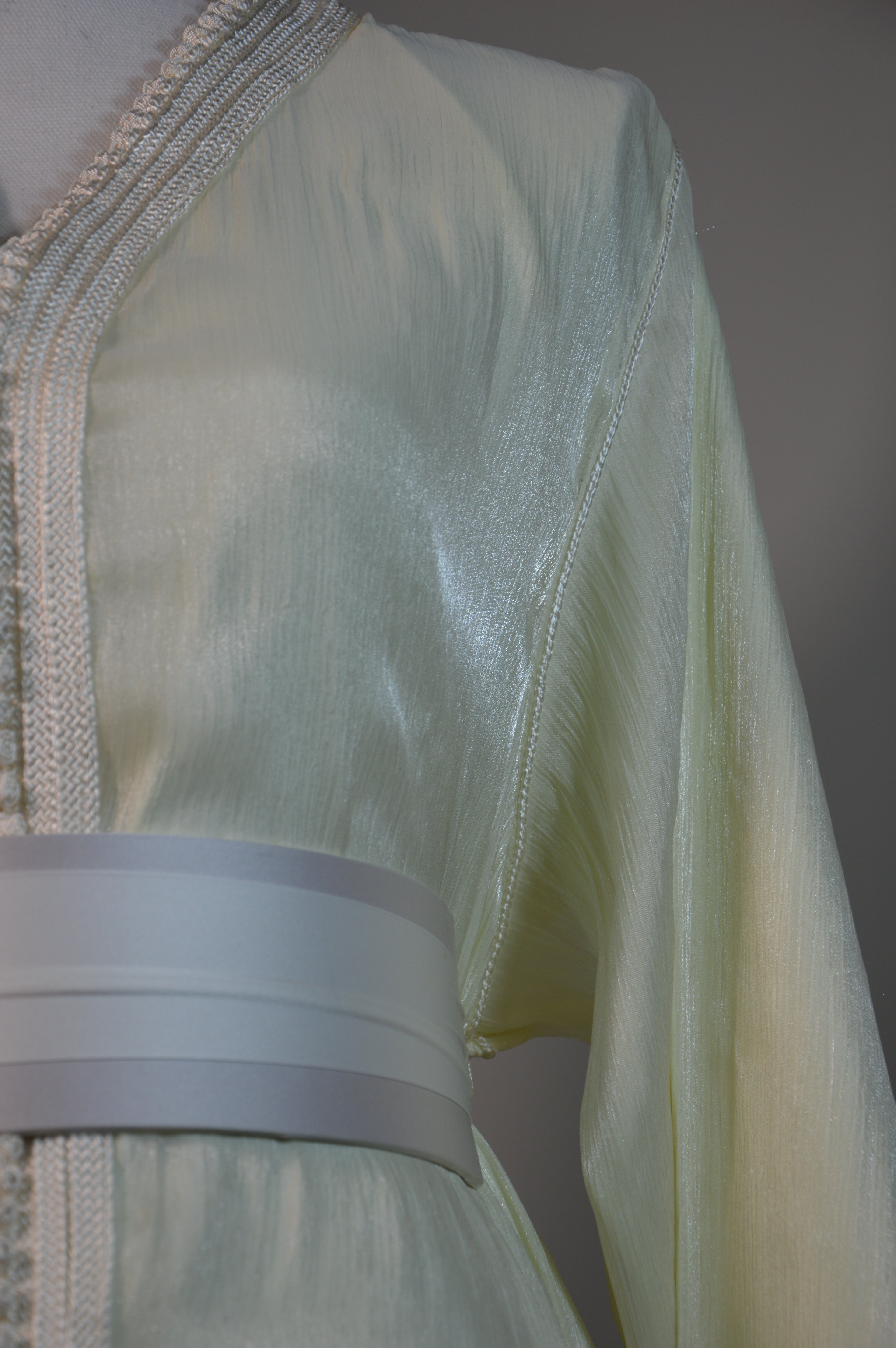 Takchita organza blanc cassé ivoire