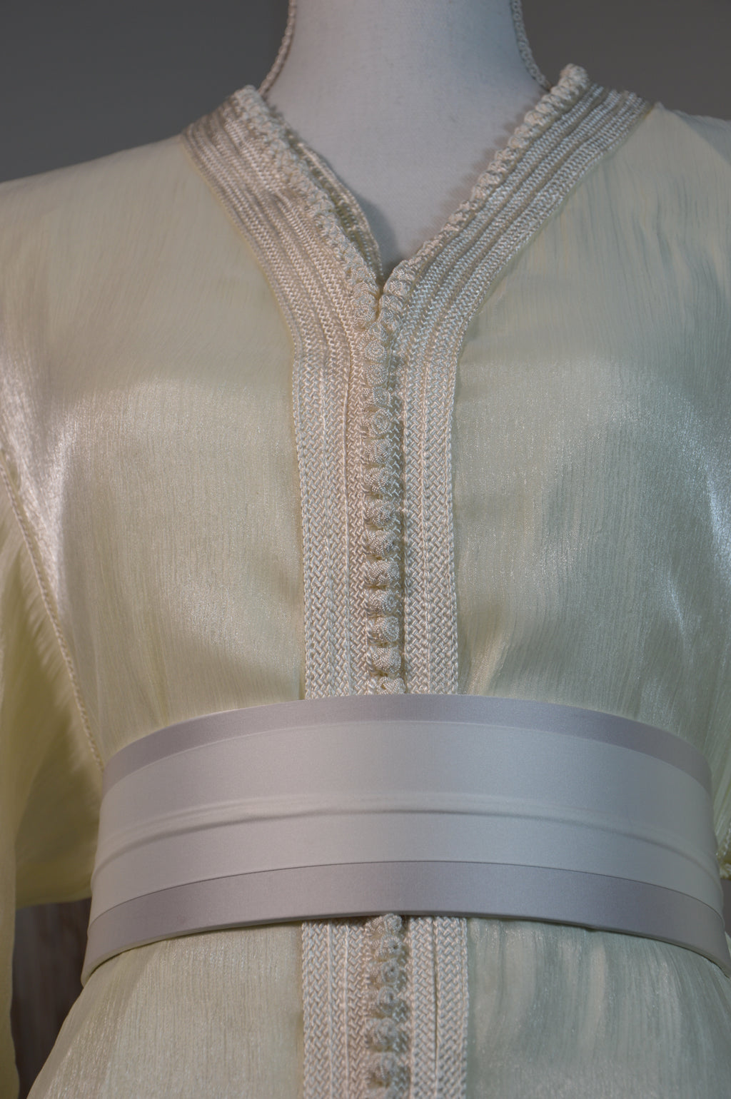 Takchita organza blanc cassé ivoire