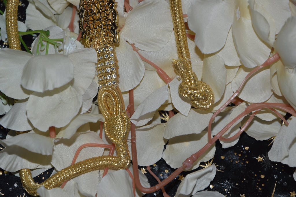 Ceinture marocaine dorée « Amira » – strass & filigranes