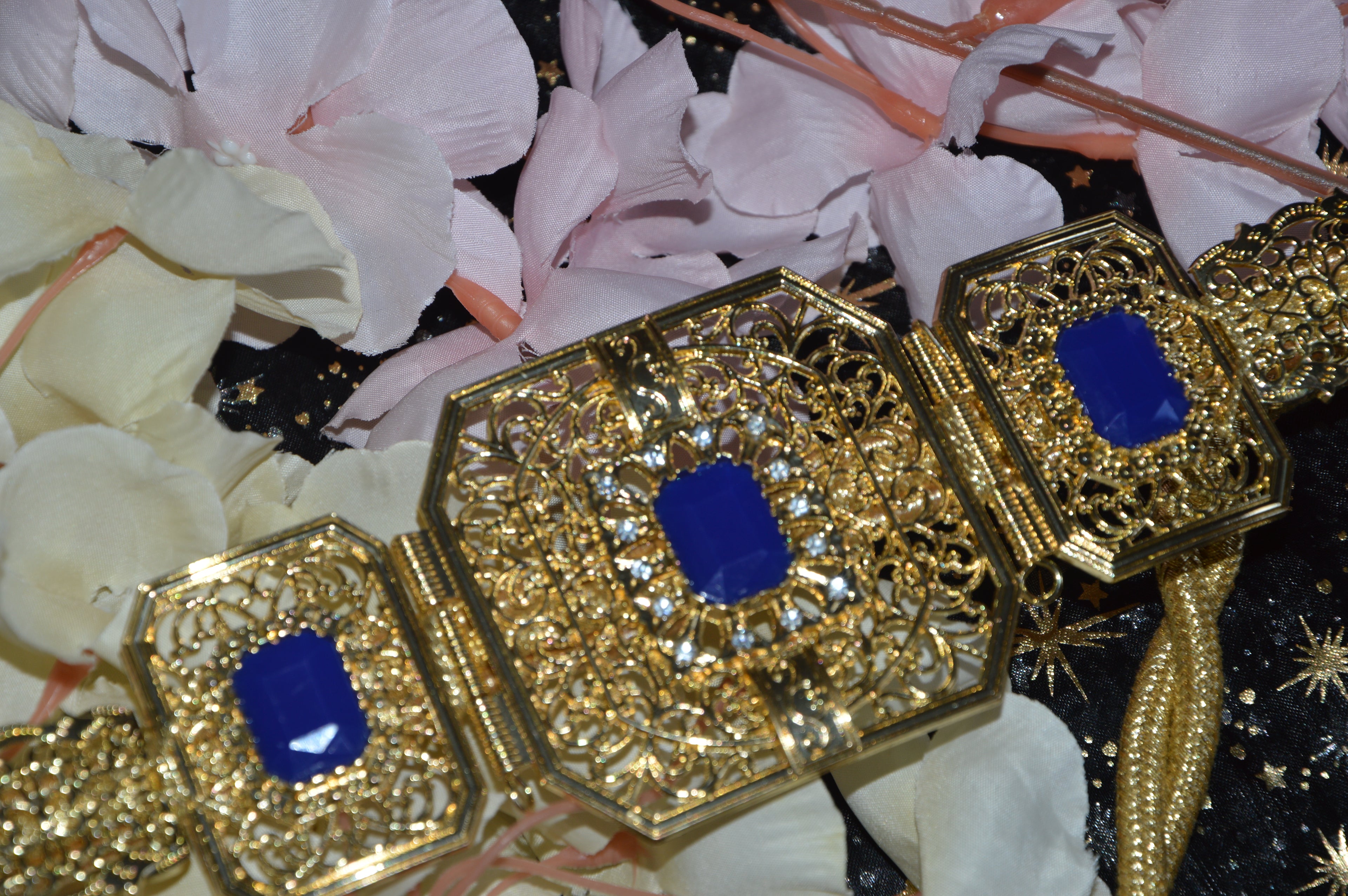 Ceinture orientale dorée – Cabochons Bleu Royal