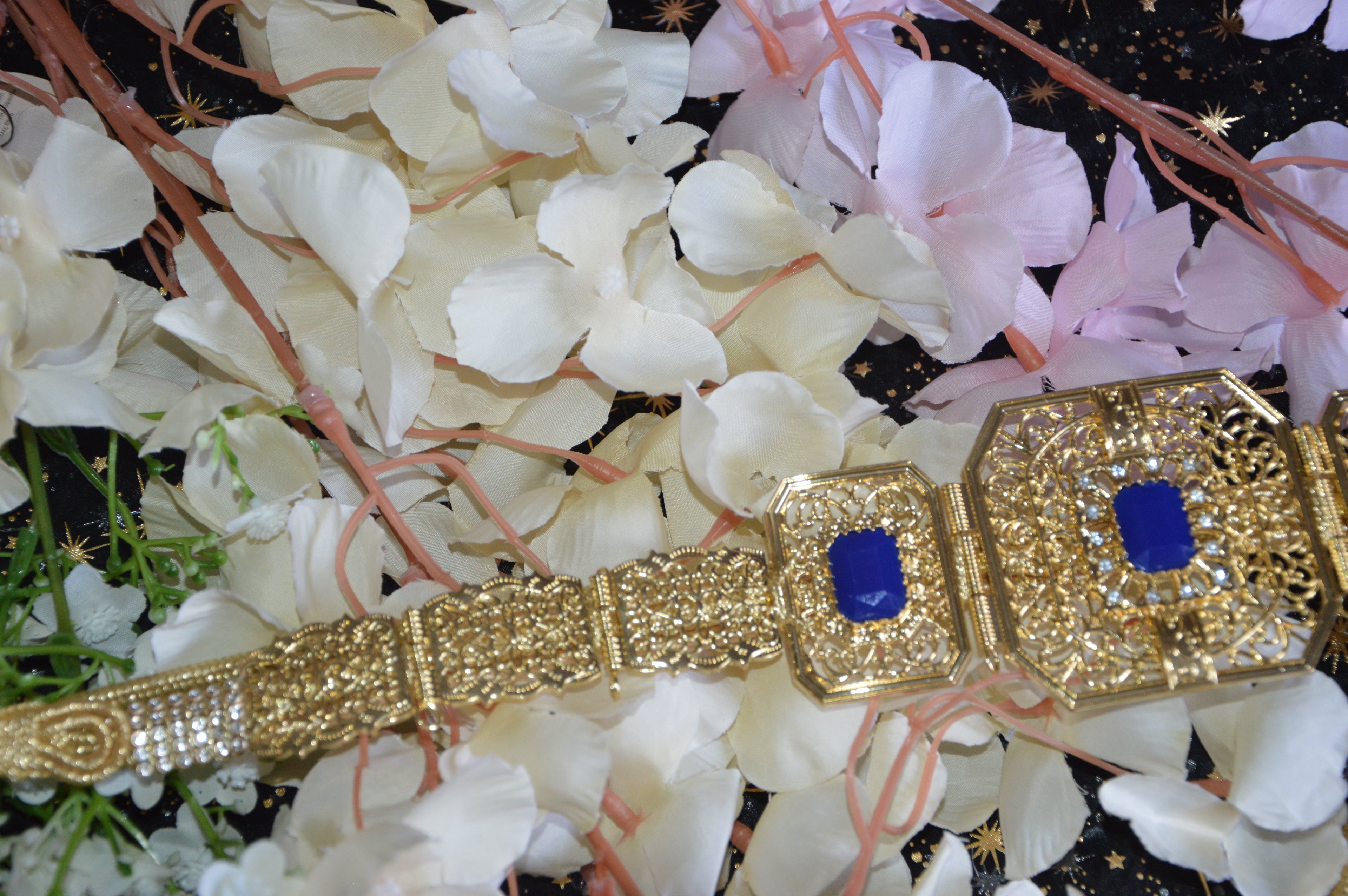 Ceinture orientale dorée – Cabochons Bleu Royal