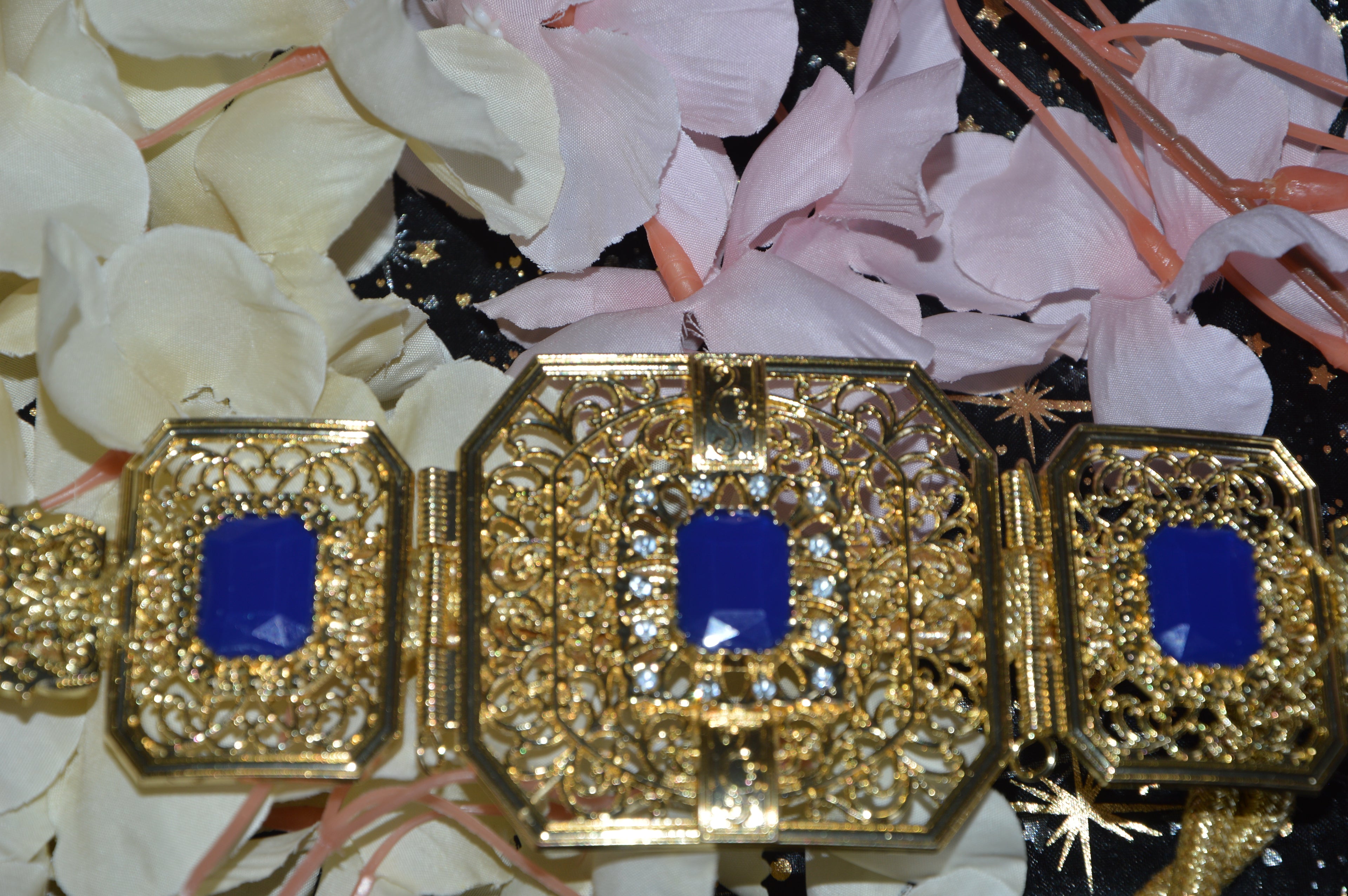 Ceinture orientale dorée – Cabochons Bleu Royal