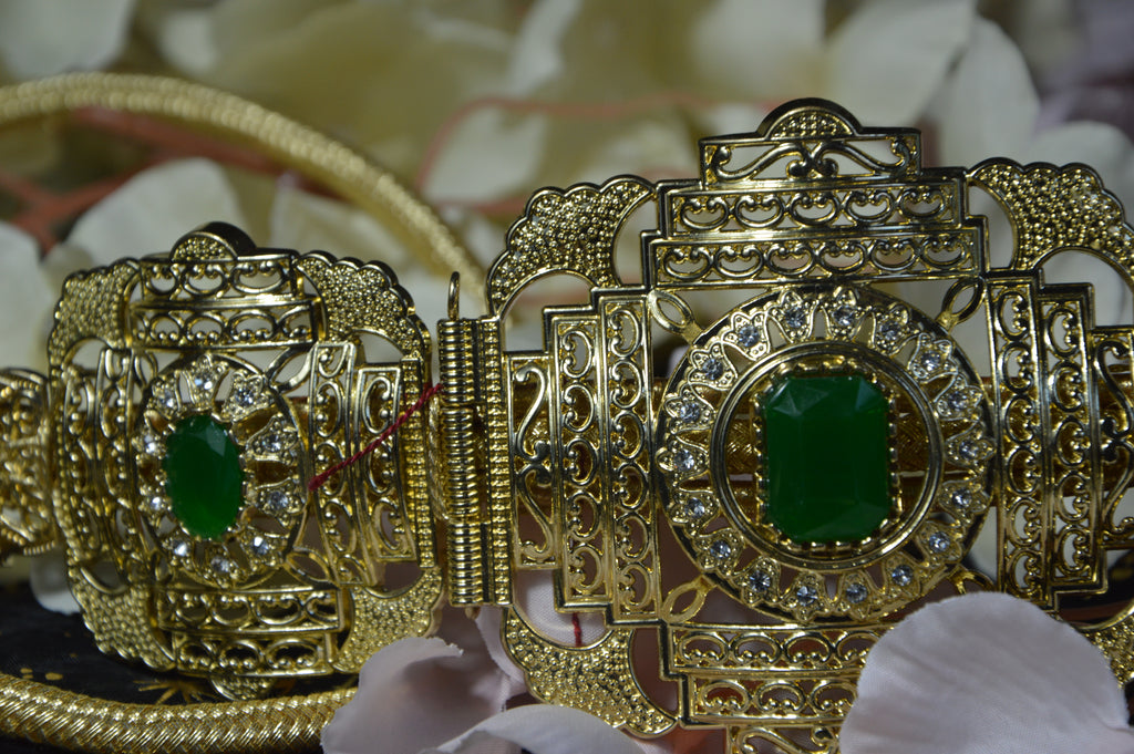 Ceinture Dorée « Sultana » — Cabochon Vert Émeraude