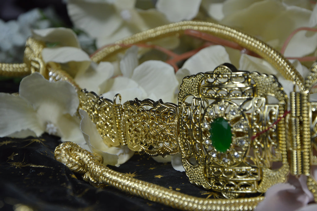 Ceinture Dorée « Sultana » — Cabochon Vert Émeraude