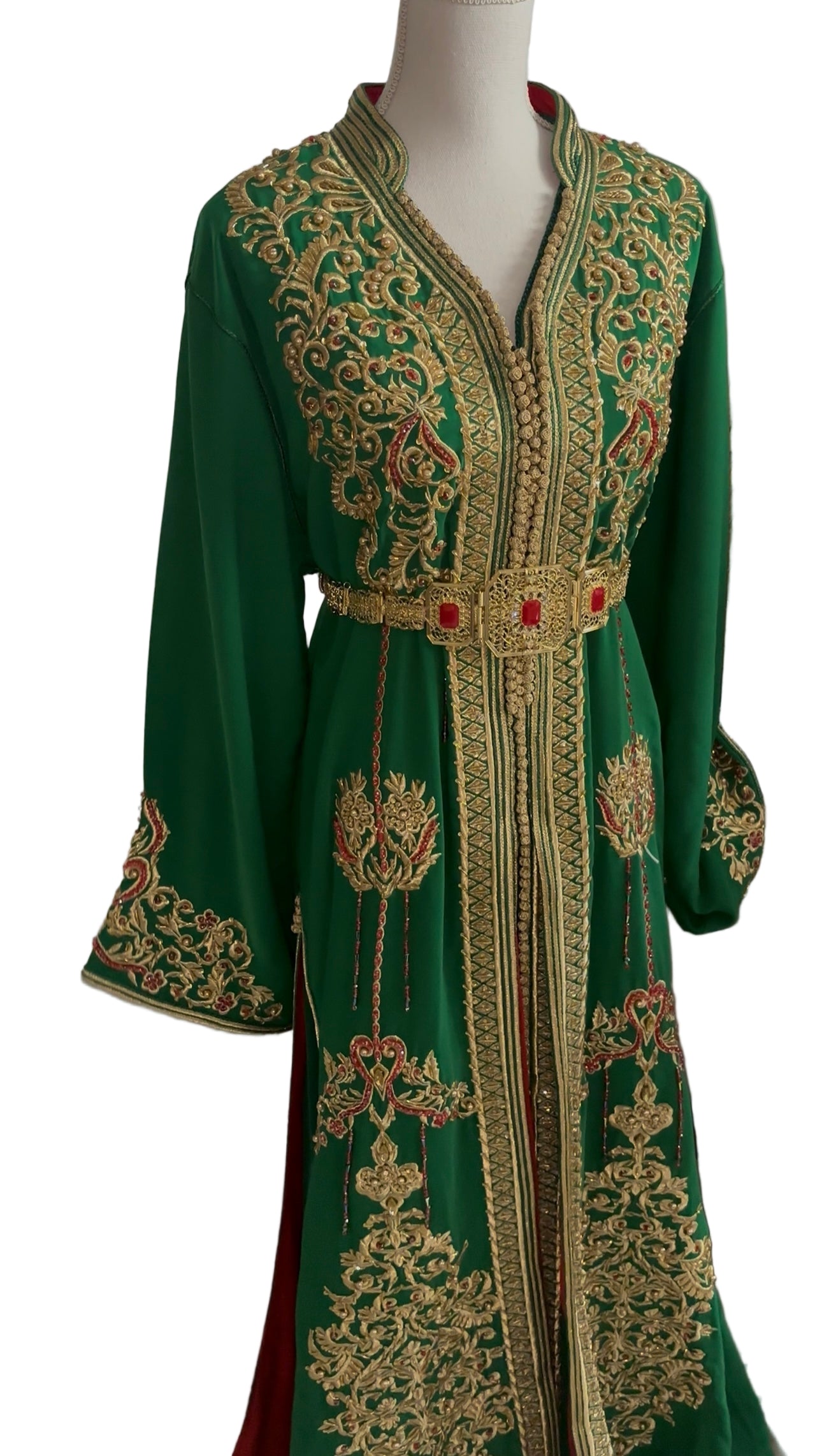 Caftan Vert Royal & Rouge – Broderies Dorées