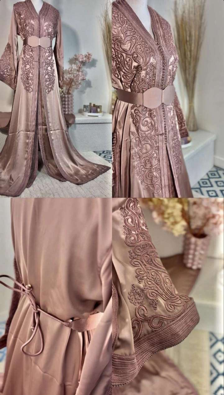 Takchita rose poudré “Noura” – broderies ton sur ton & sfifa artisanale