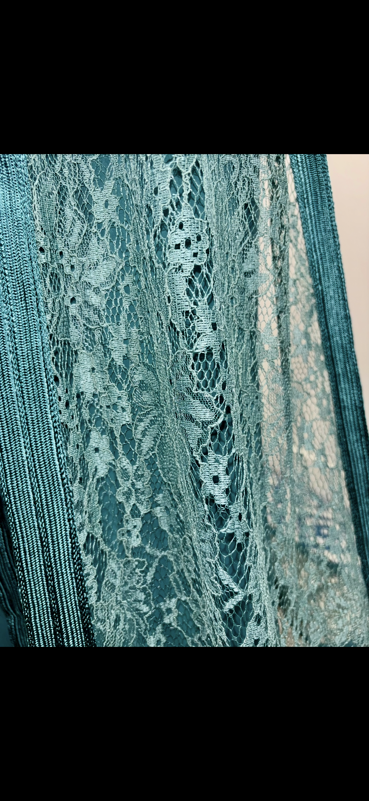 Takchita dentelle Vert Jade « Jade Élixir » — Ceinture rigide ton-sur-ton