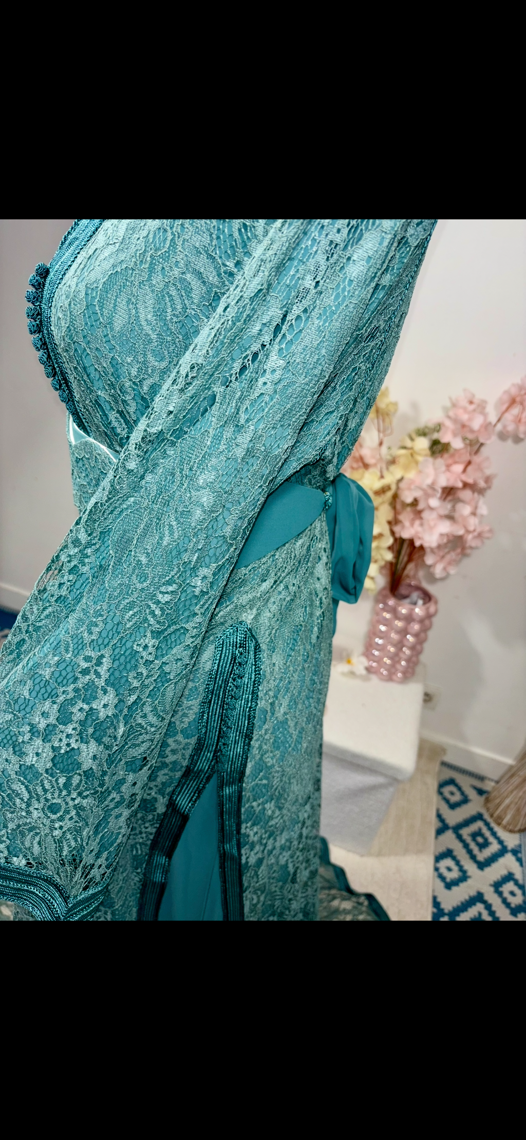 Takchita dentelle Vert Jade « Jade Élixir » — Ceinture rigide ton-sur-ton