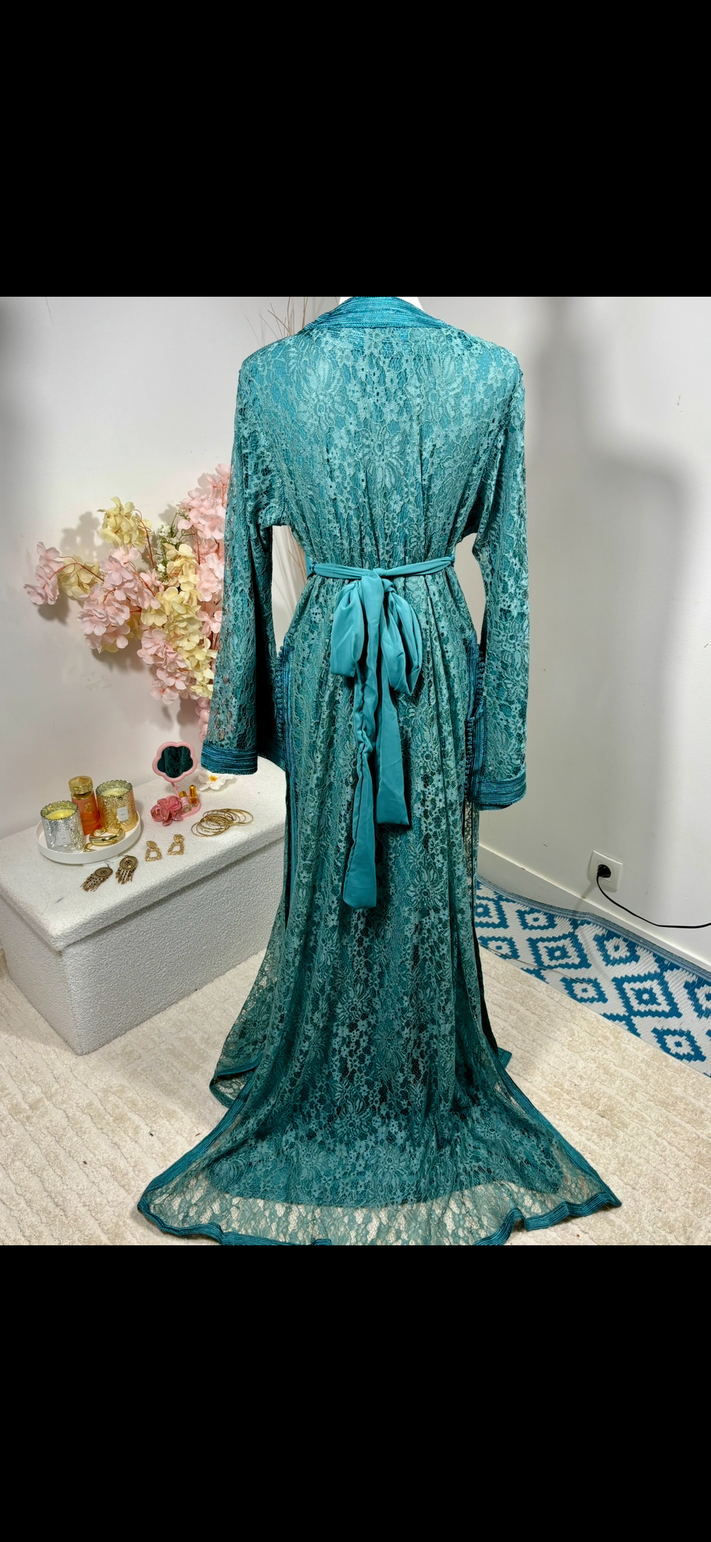 Takchita dentelle Vert Jade « Jade Élixir » — Ceinture rigide ton-sur-ton