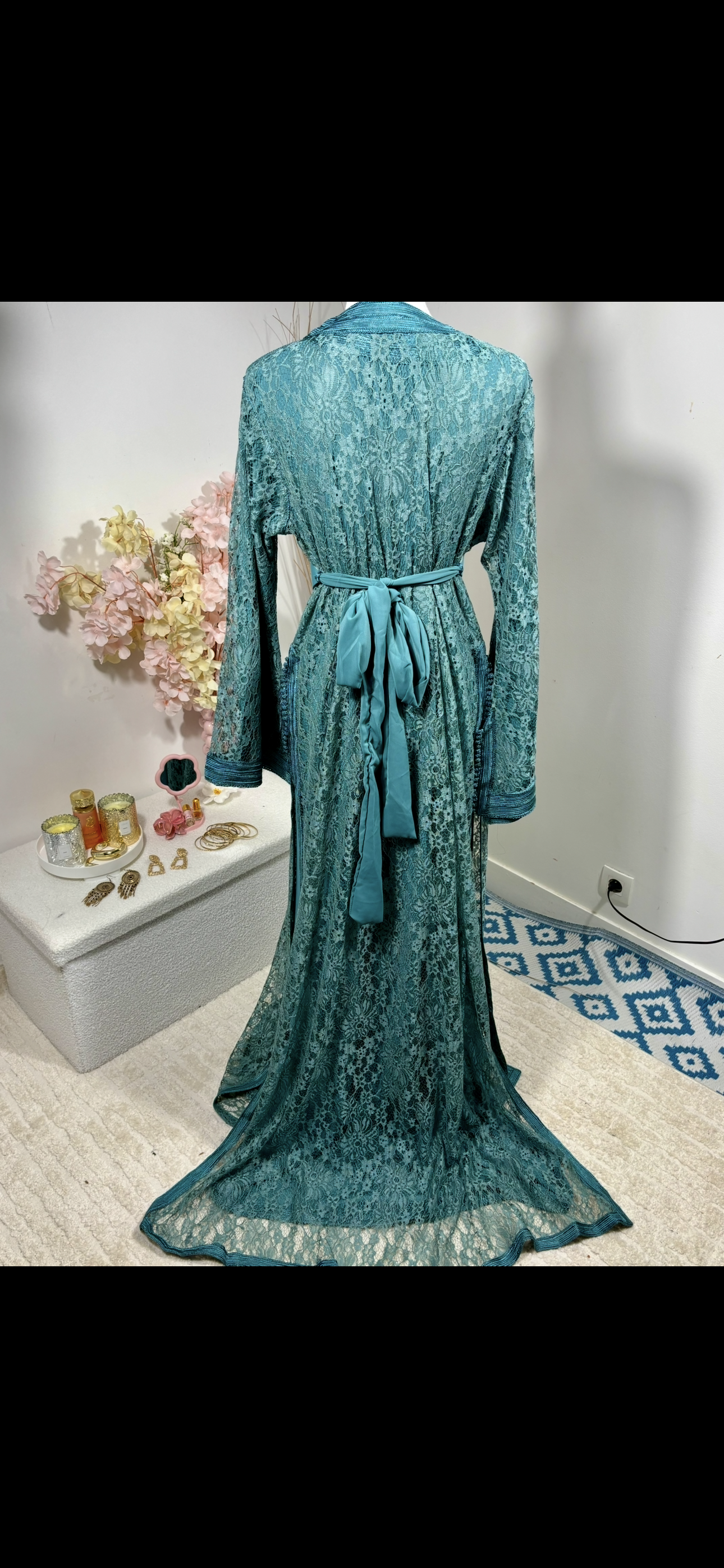 Takchita dentelle Vert Jade « Jade Élixir » — Ceinture rigide ton-sur-ton