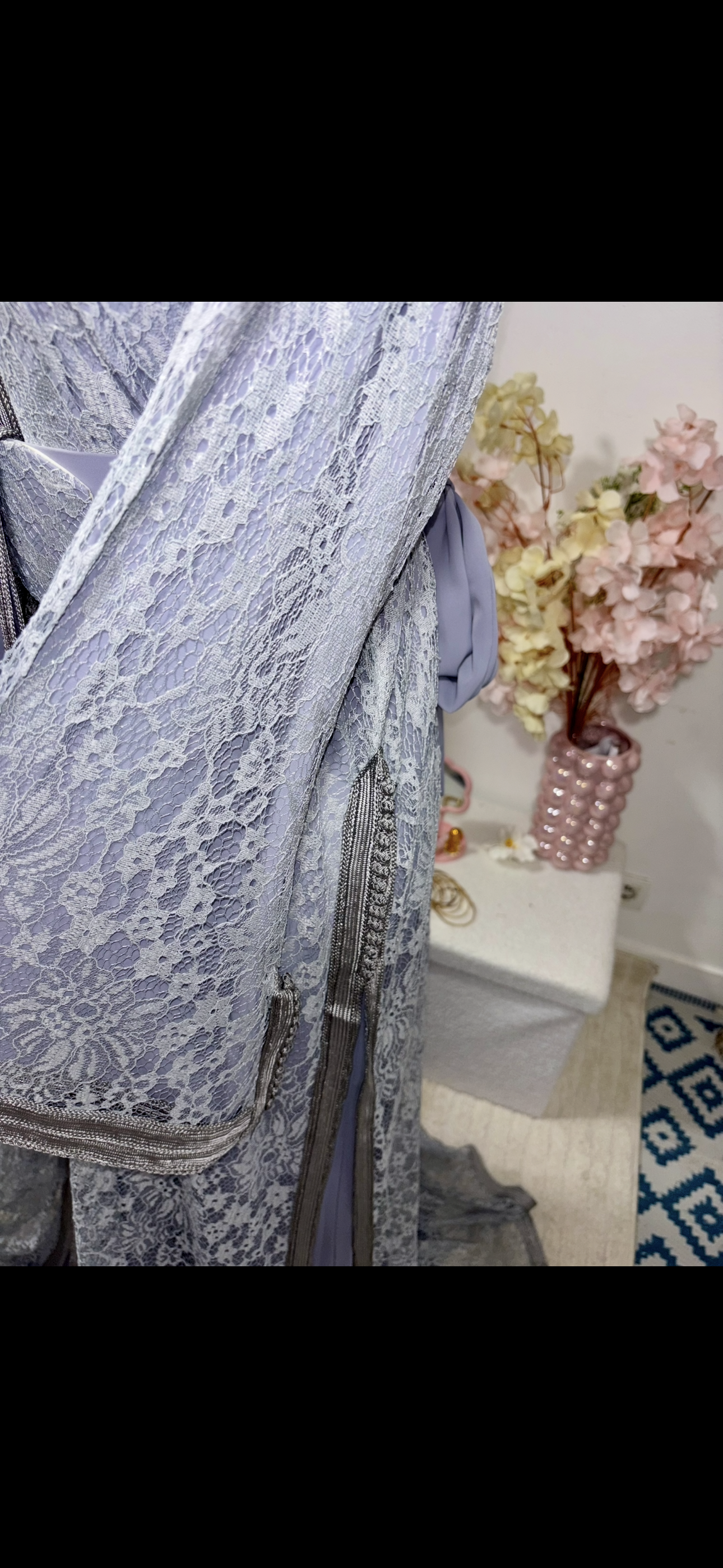 Takchita dentelle Gris « Perle Glacée » — Ceinture rigide ton-sur-ton