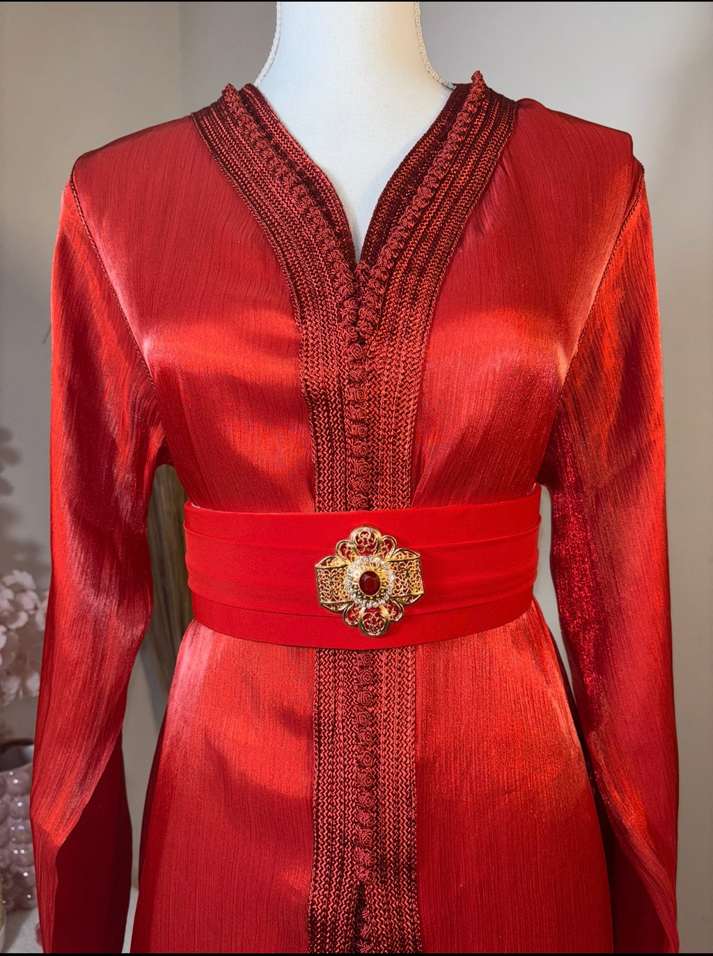 Takchita en organza rouge avec ceinture - Zeynaya Prestige