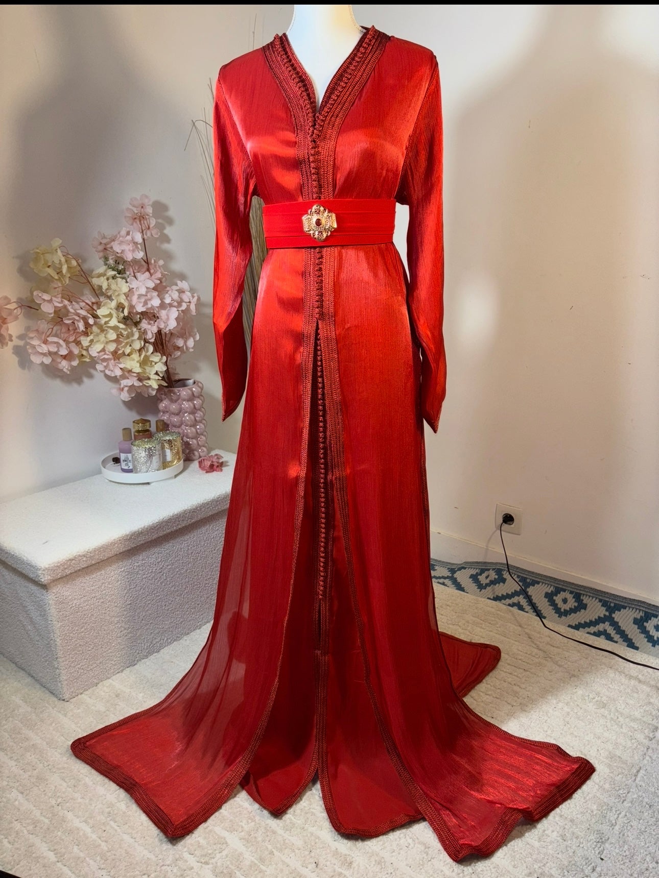 Takchita en organza rouge avec ceinture - Zeynaya Prestige