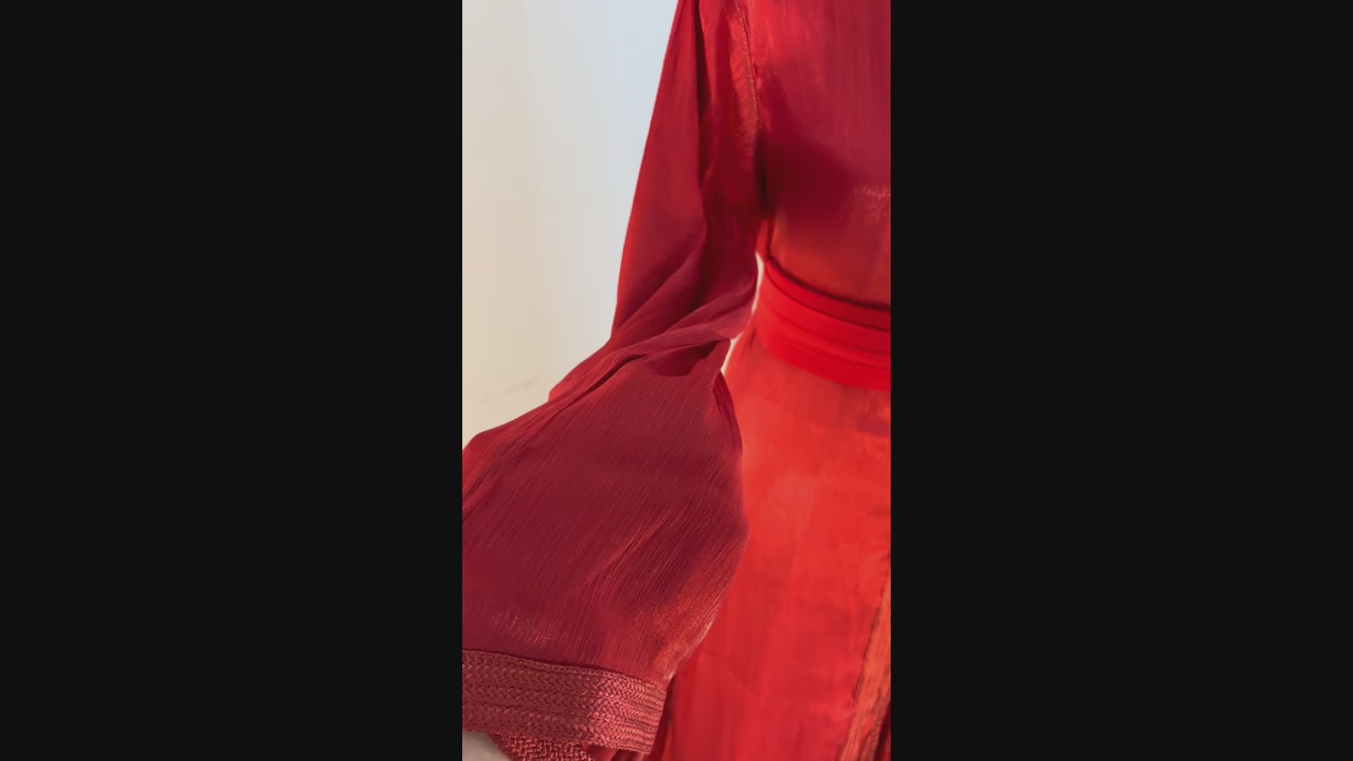 Takchita en organza rouge avec ceinture - Zeynaya Prestige