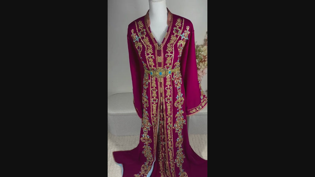 Caftan royal “Soraya” – Fuchsia, broderies or & accents turquoise
