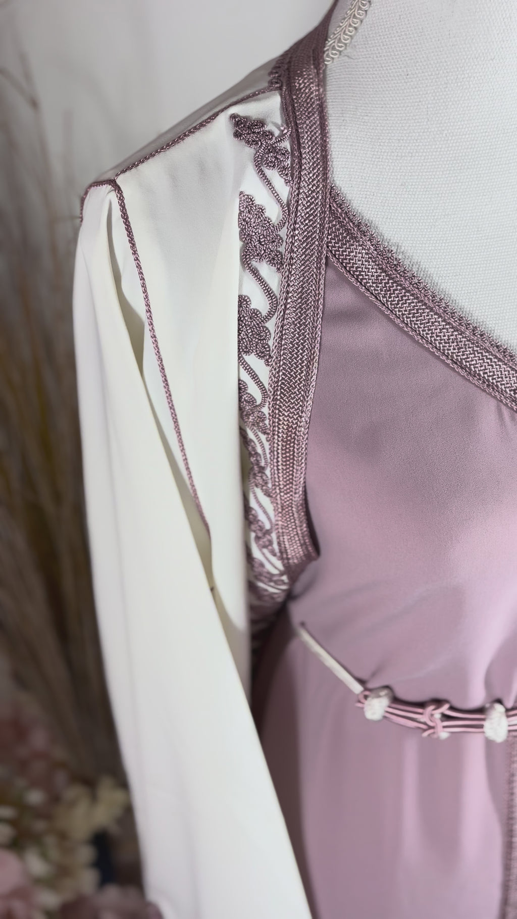 KIMONO “Maysa” – Mauve poudré & ivoire, sfifa artisanale