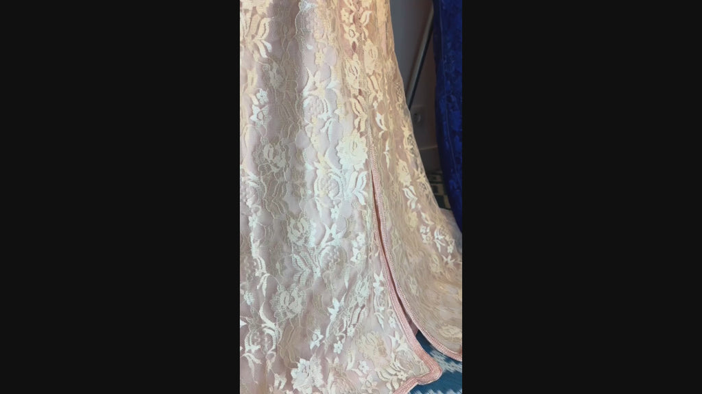 Caftan dentelle bleu royal « Azrak Lumière » — Coupe Sirène