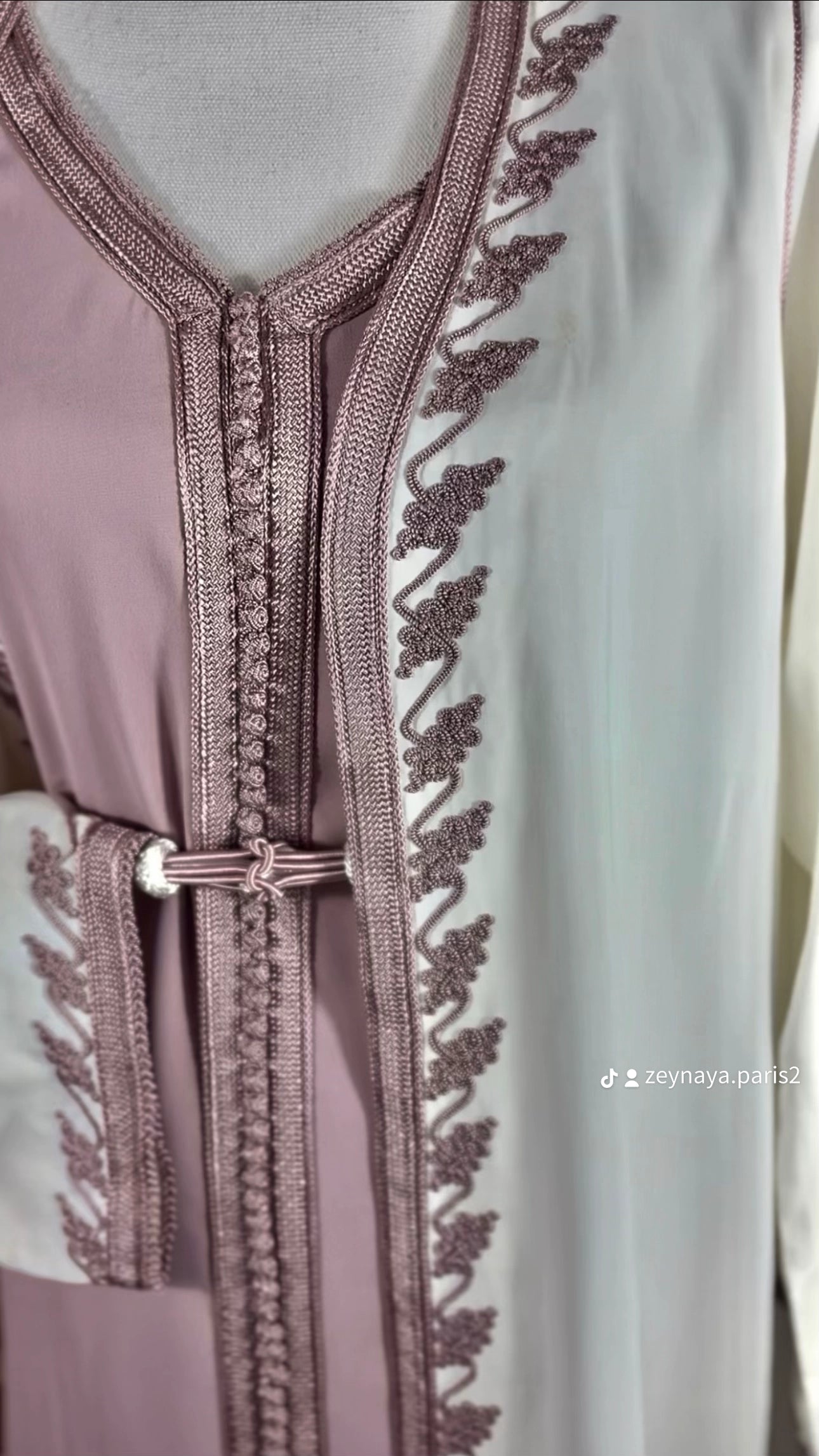 KIMONO “Maysa” – Mauve poudré & ivoire, sfifa artisanale