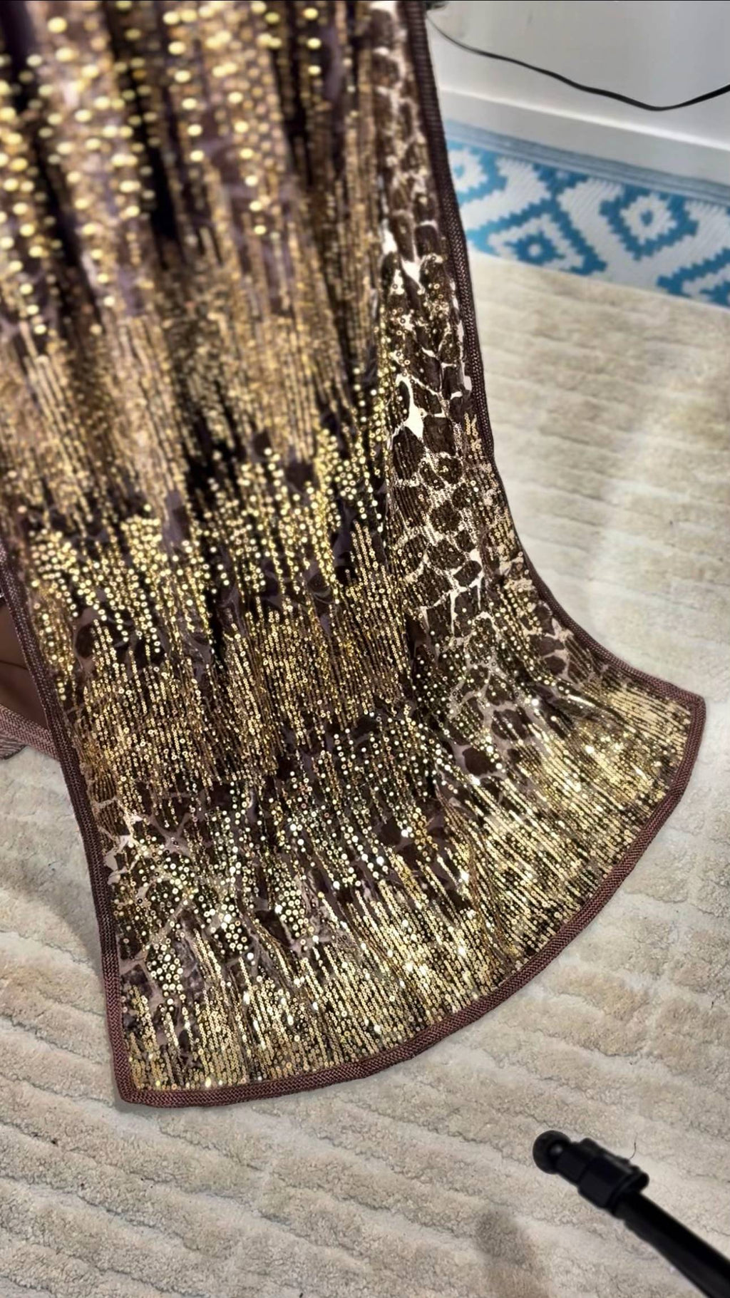 Takchita velours à sequins Chocolat & Or « Orfèvre Nuit » — Ceinture obi bronze